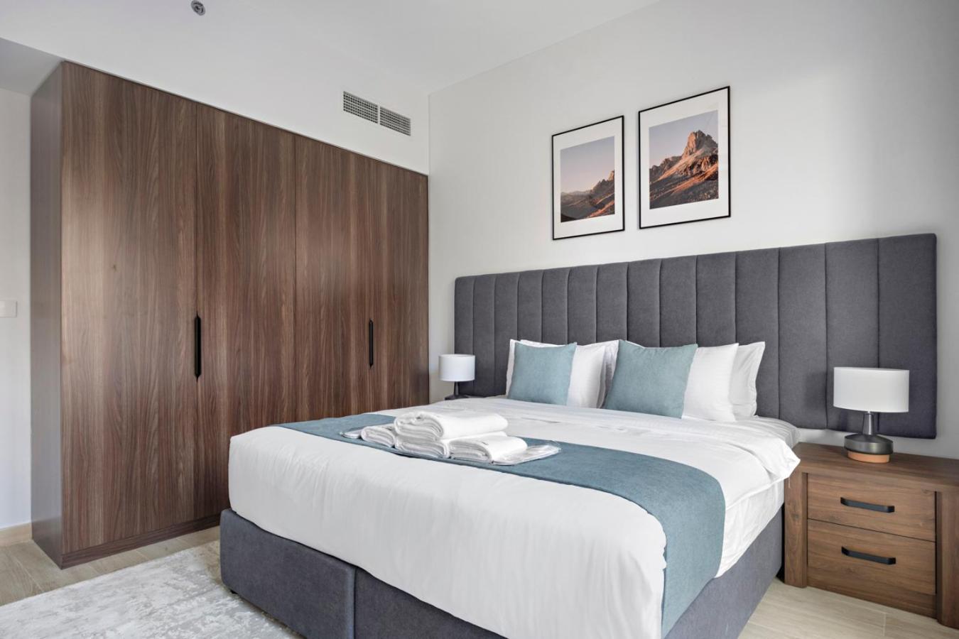 Stonetree - Luxury 1br - Location For Tourist Apartment Dubai