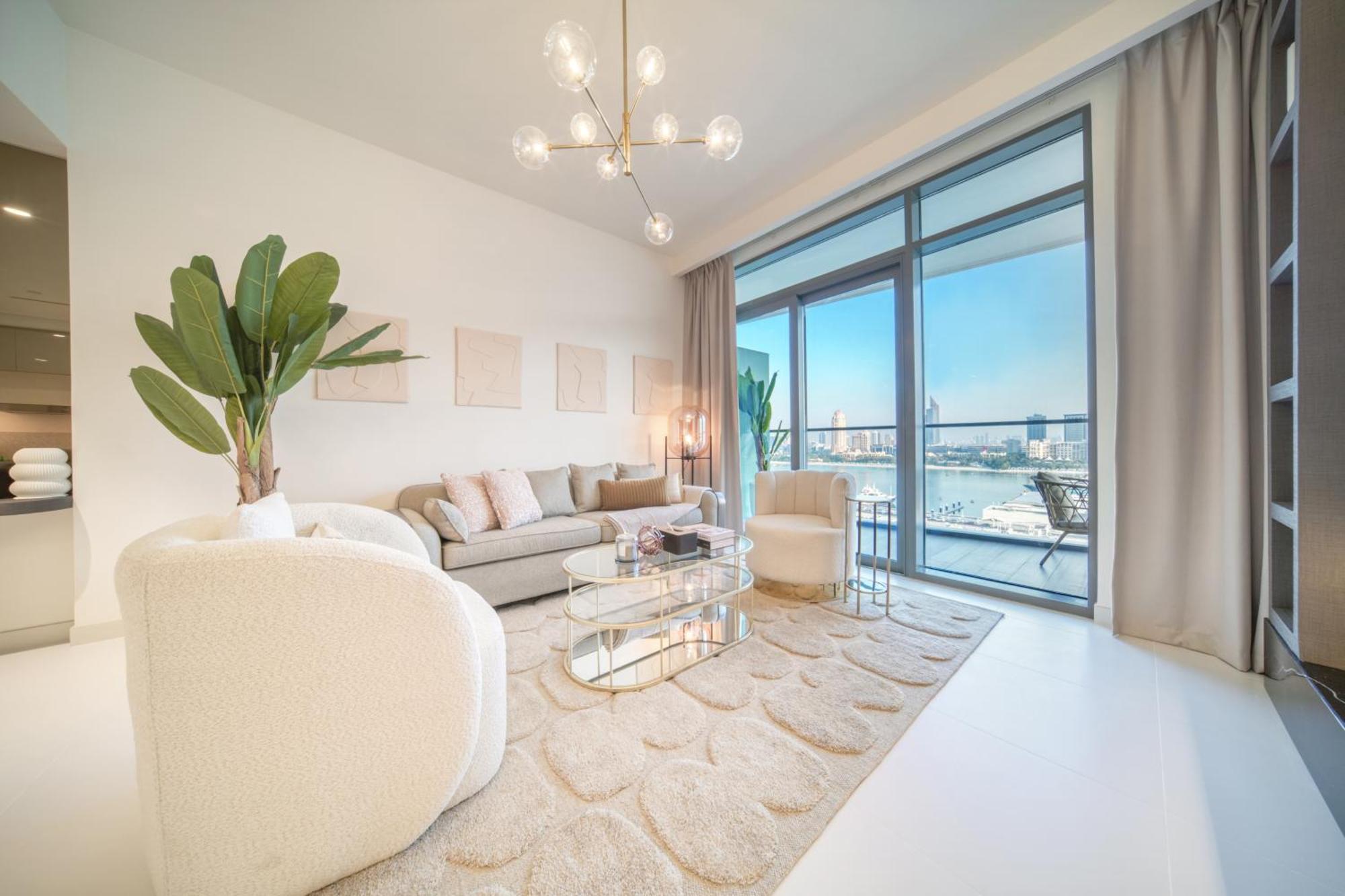Apartment Seaside Splendor: Luxe Retreat At Emaar Beachfront Dubai