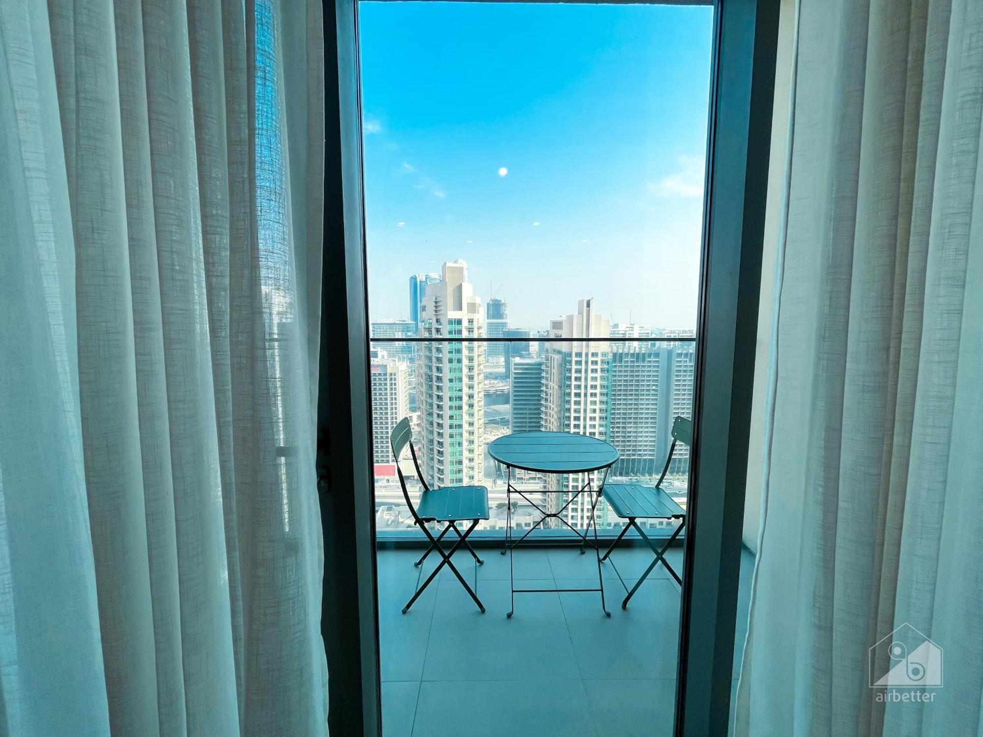 Luxury Burj Royale Modern Apt With Balcony Dubai
