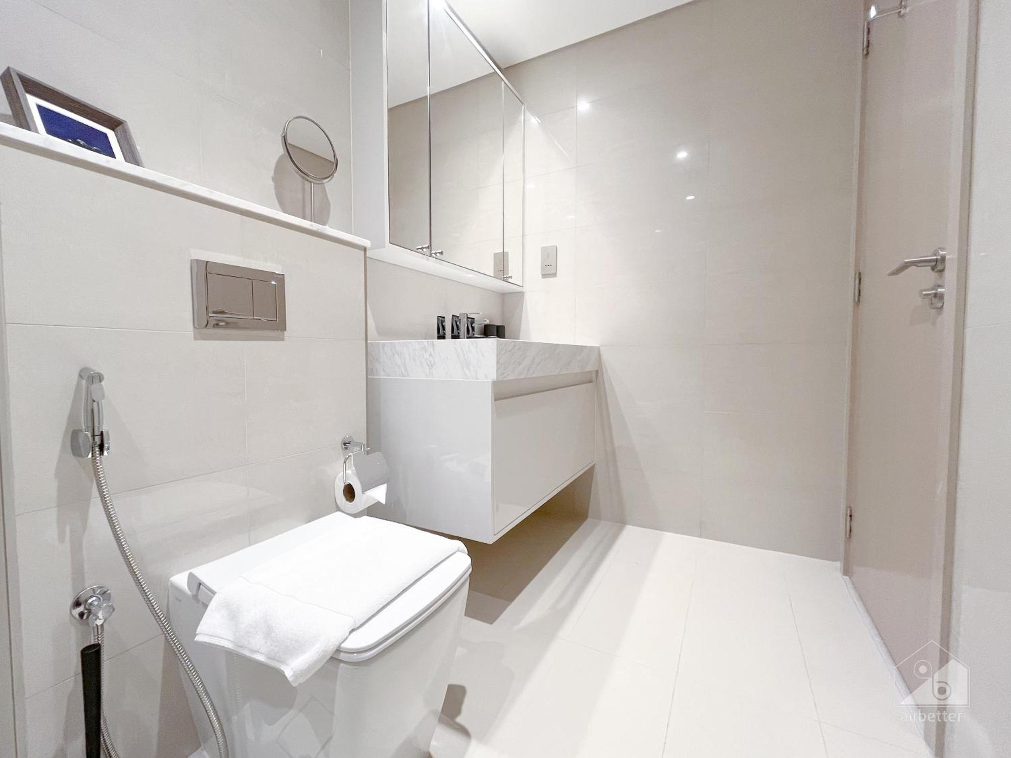 Luxury Burj Royale Modern Apt With Balcony Apartment *