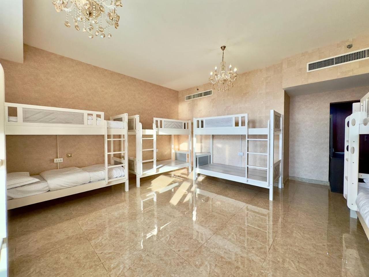 Hostel Ar Holiday Jbr 2