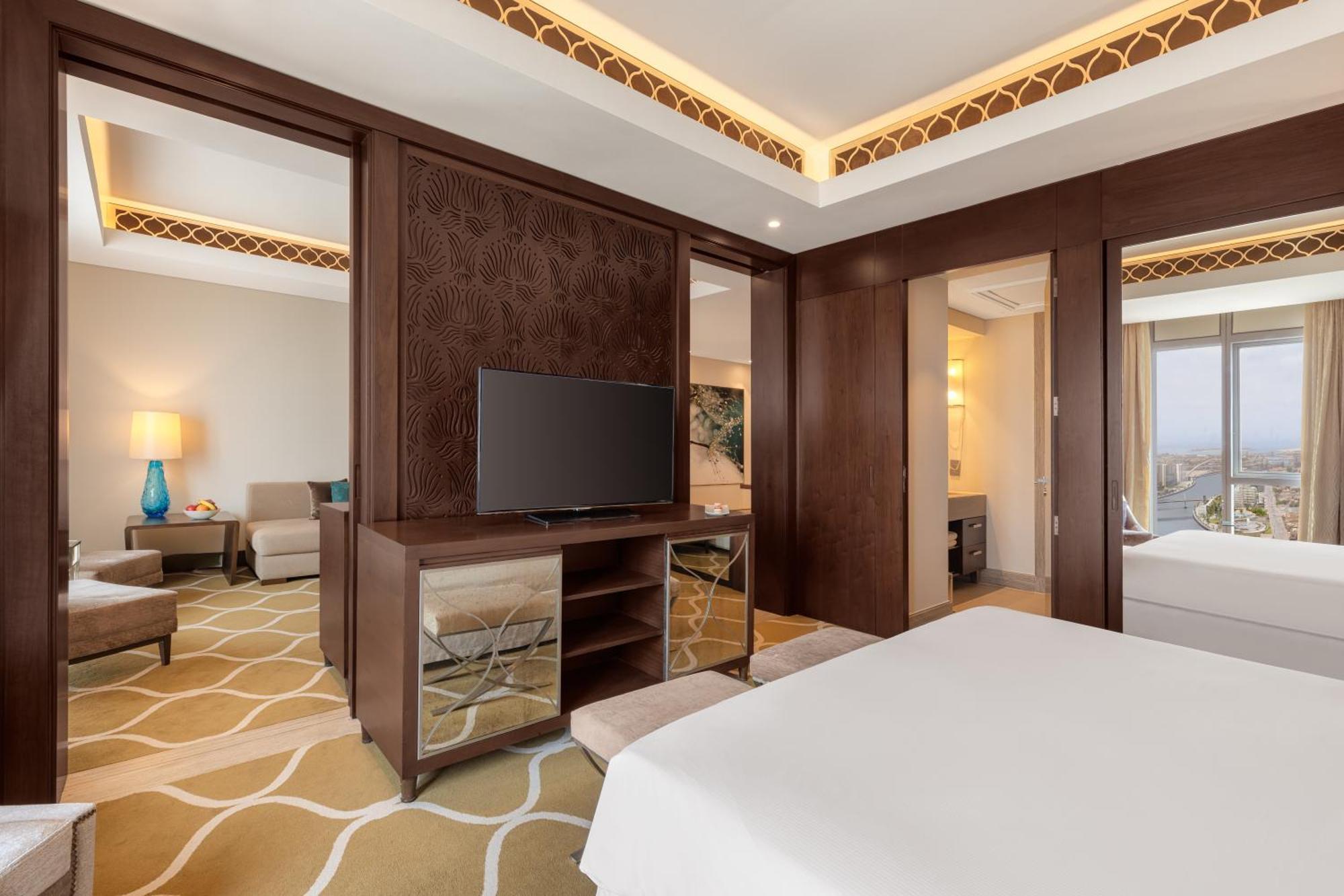 Hilton Al Habtoor 5* Dubai
