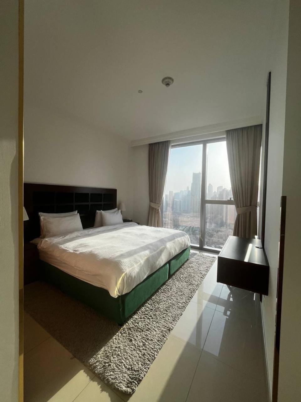 Burj Khalifa View, 3 Bedroom In Boulevard Point, Connected To Mall Apartment Dubai