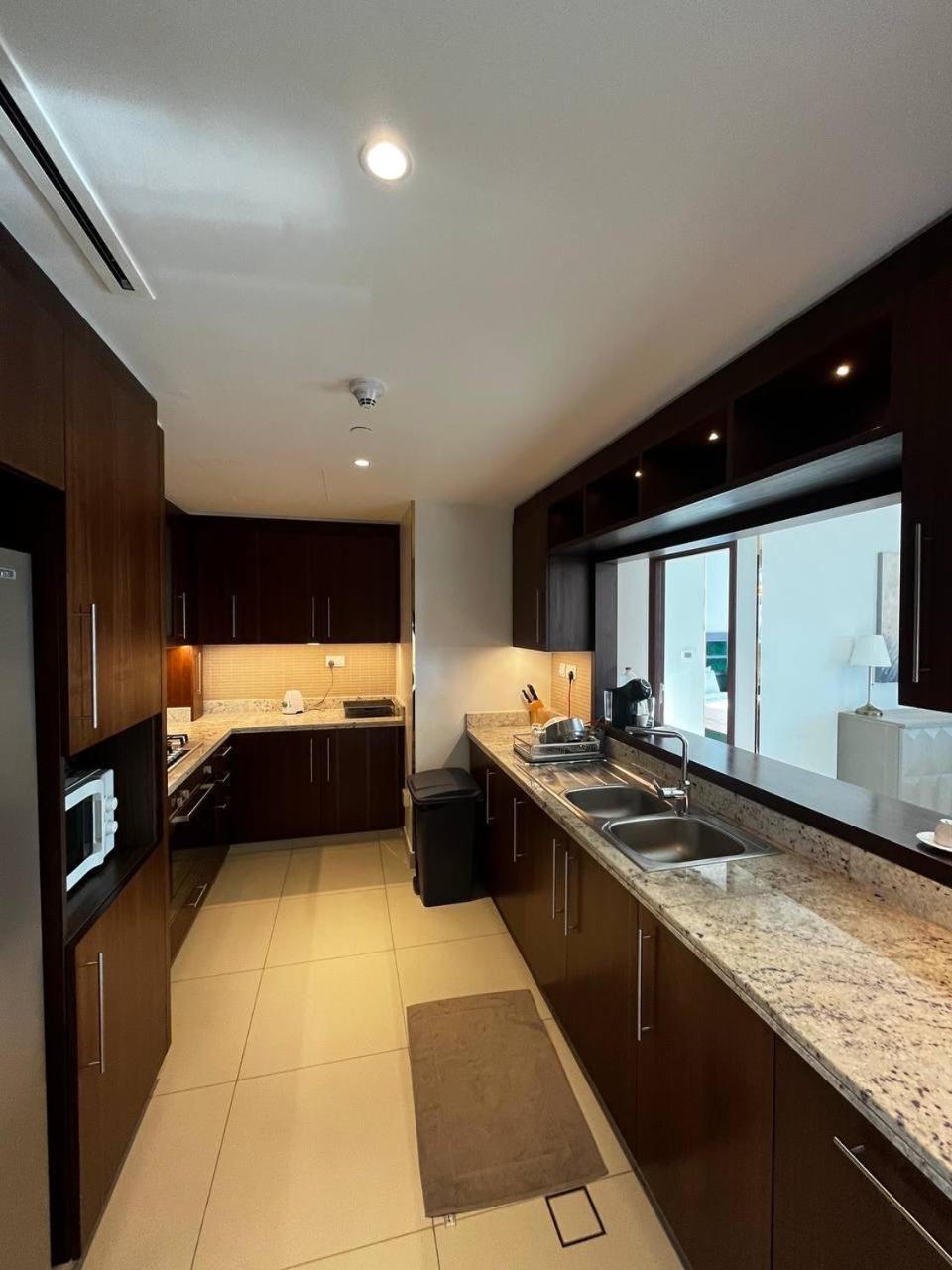 Burj Khalifa View, 3 Bedroom In Boulevard Point, Connected To Mall Dubai