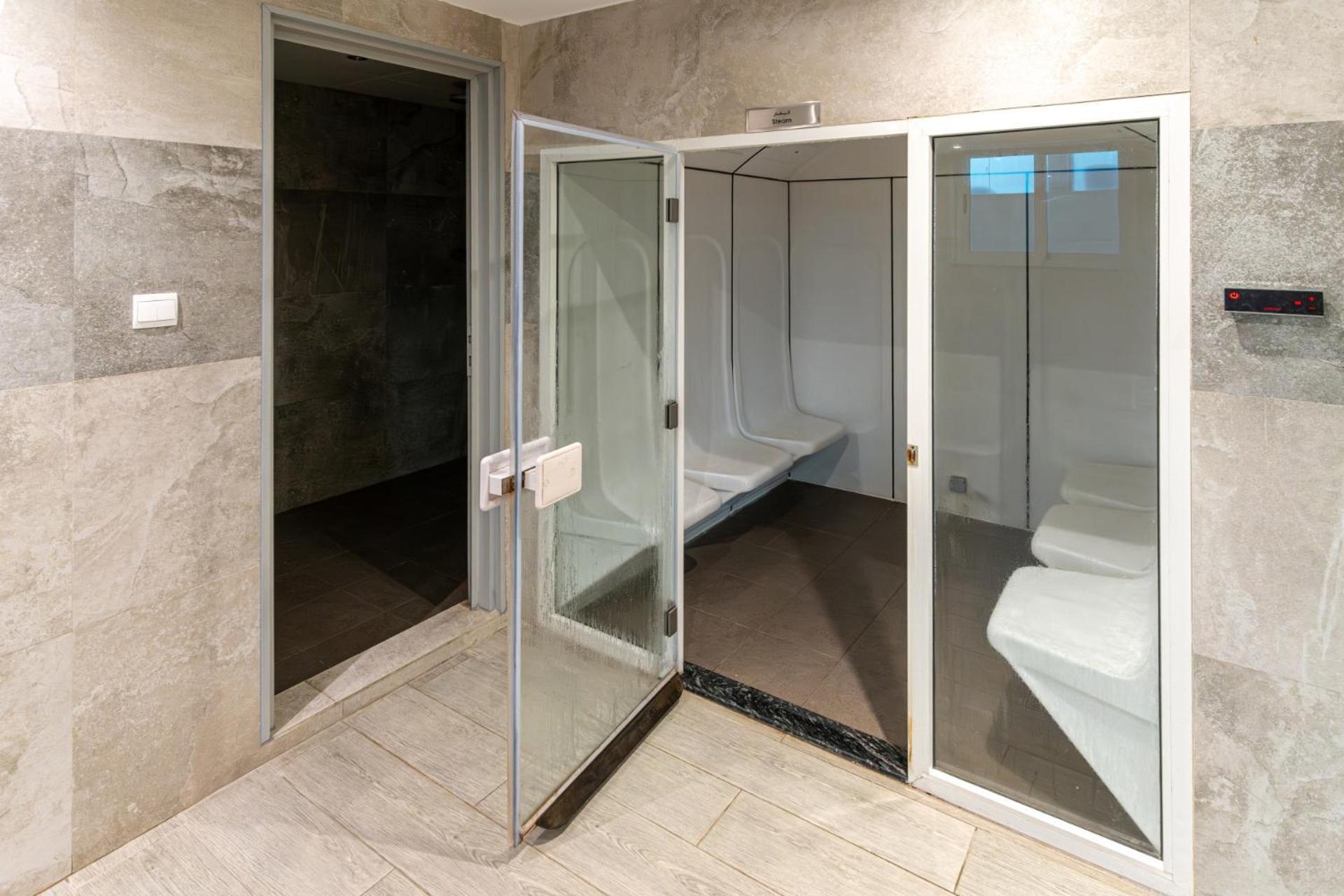 Serene Escape I Canal View I Fast Wi-fi Apartment Dubai