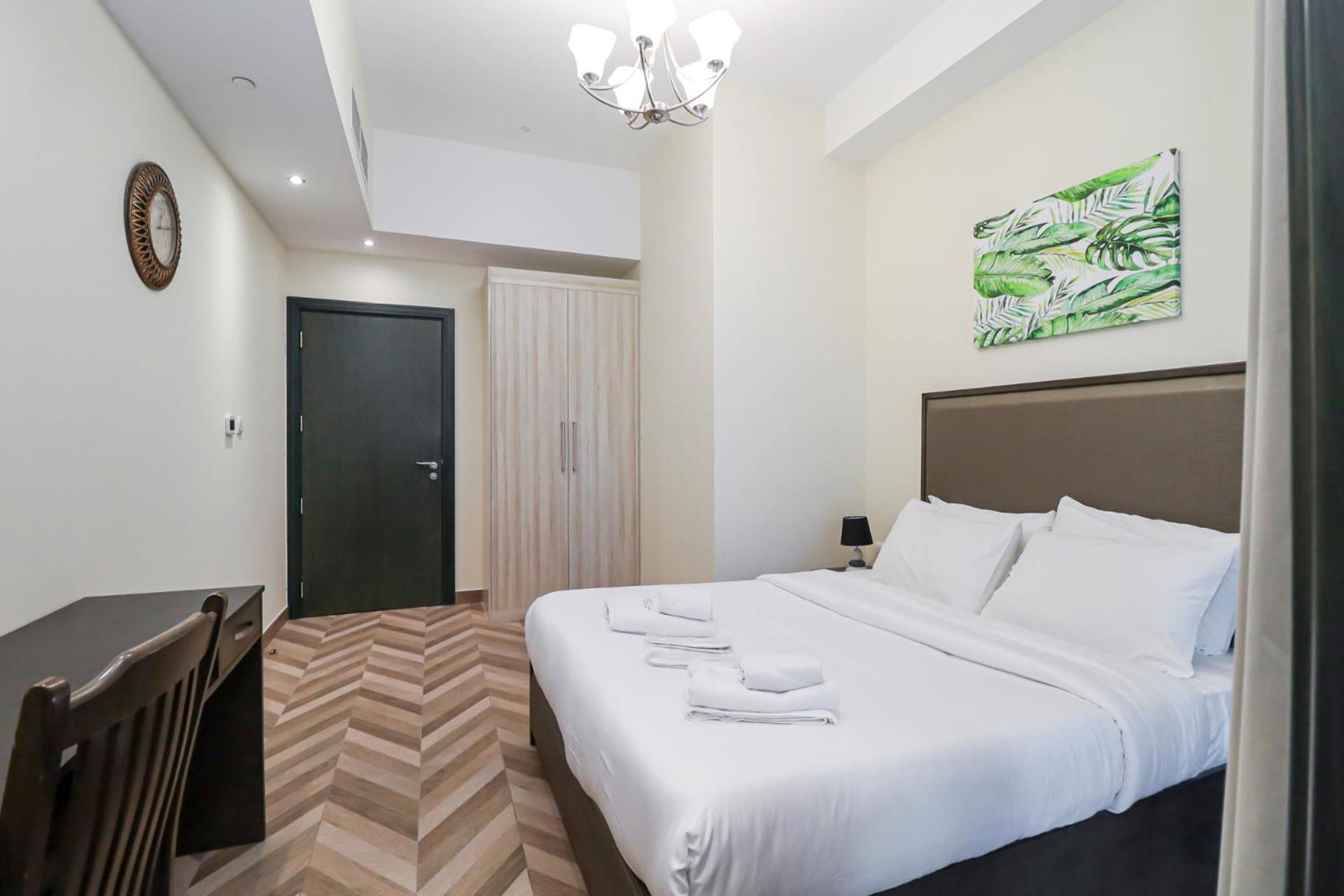 Serene Escape I Canal View I Fast Wi-fi Apartment