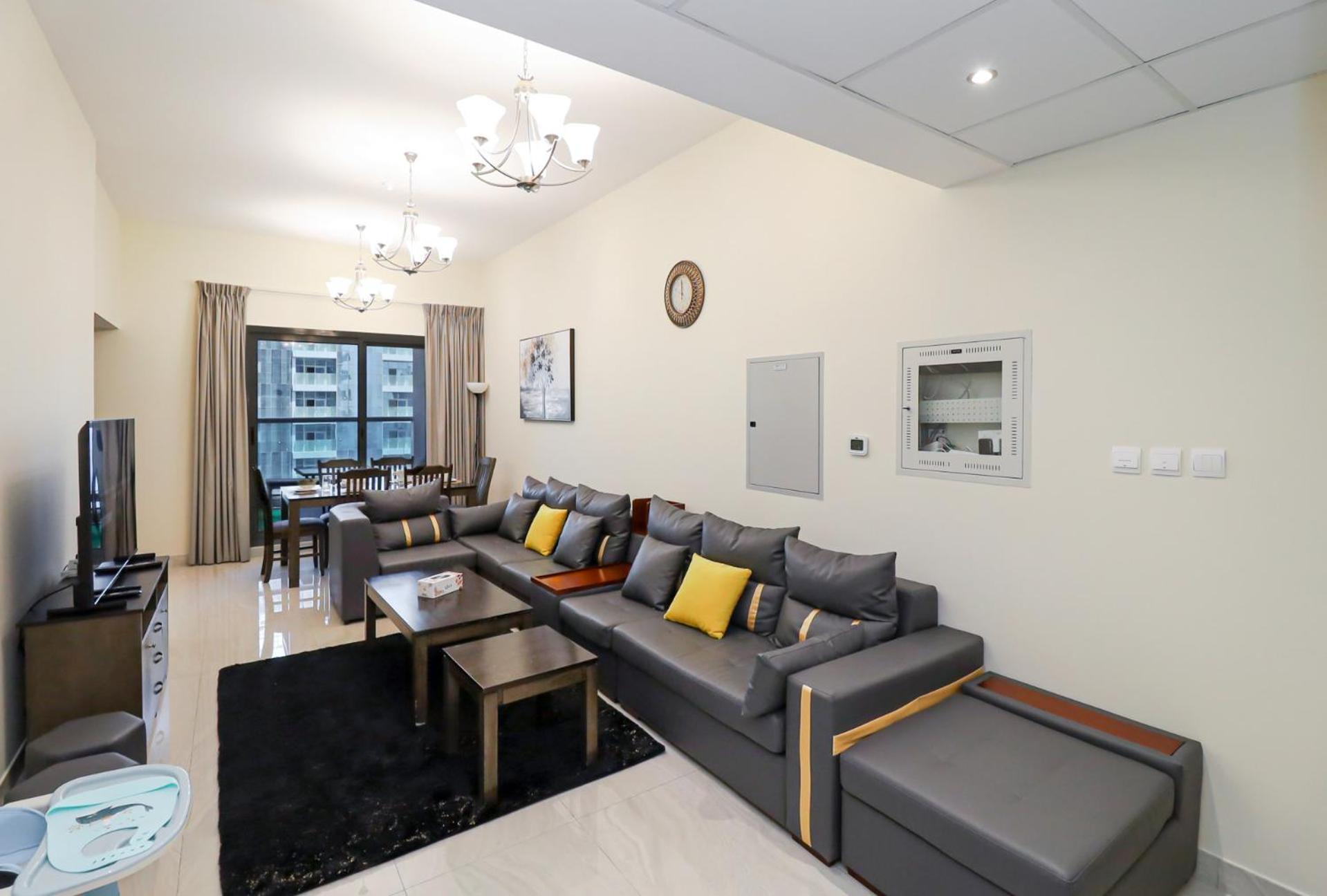 Serene Escape I Canal View I Fast Wi-fi Apartment Dubai