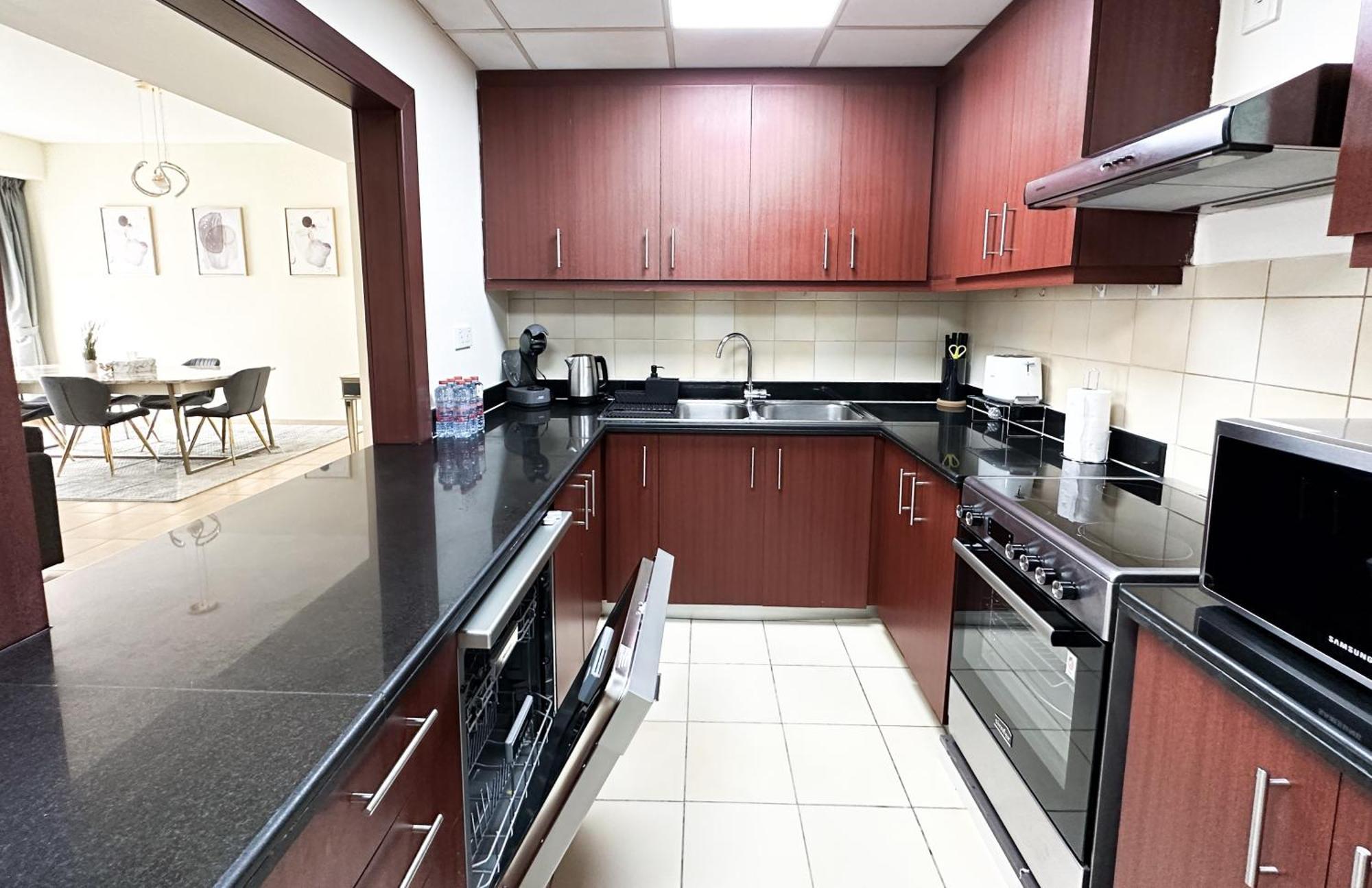 On Jbr By Happy Season Apartment