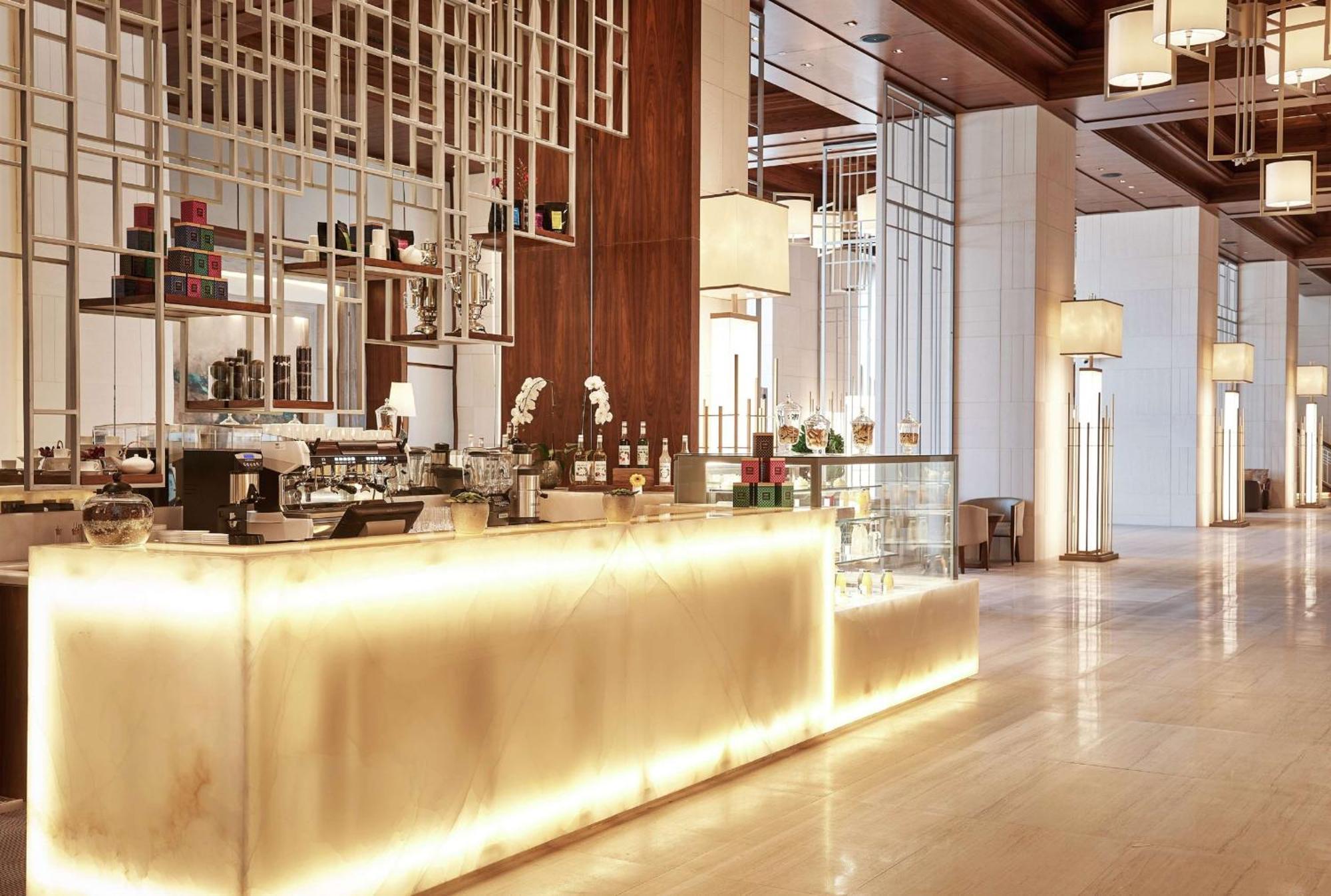 Hilton Al Habtoor 5* Dubai