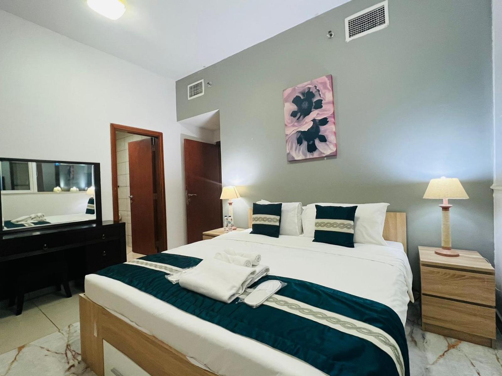 Sky Nest Homes 1 Bedroom Marina 2903 Apartment *