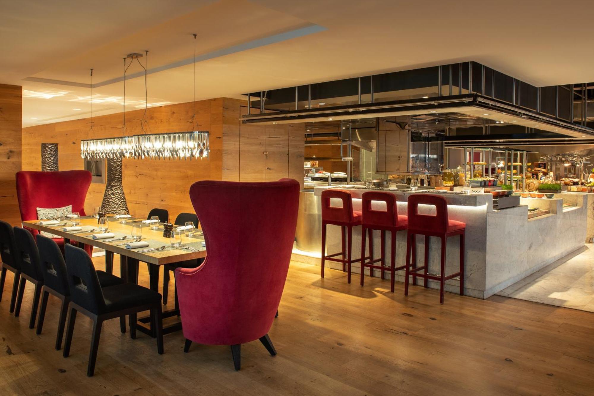 Sheraton Grand Hotel, 5* Dubai
