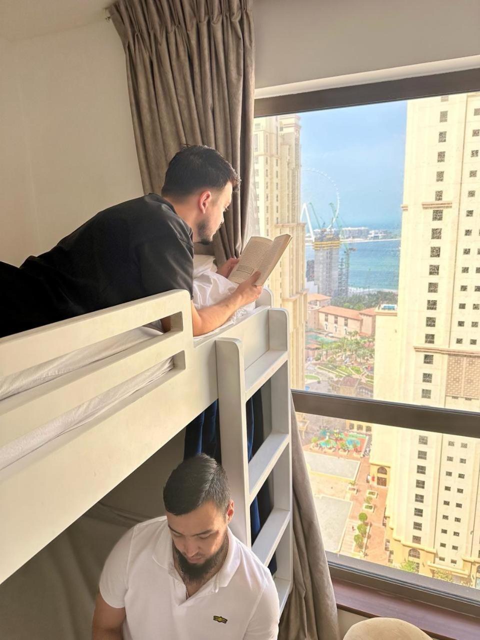 Hostel Travel Hub Premium Dubai