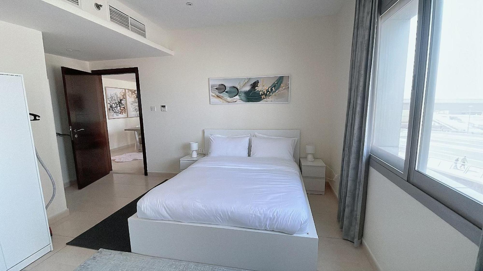 Bright & Cozy 1 Bedroom Canal View In Marina