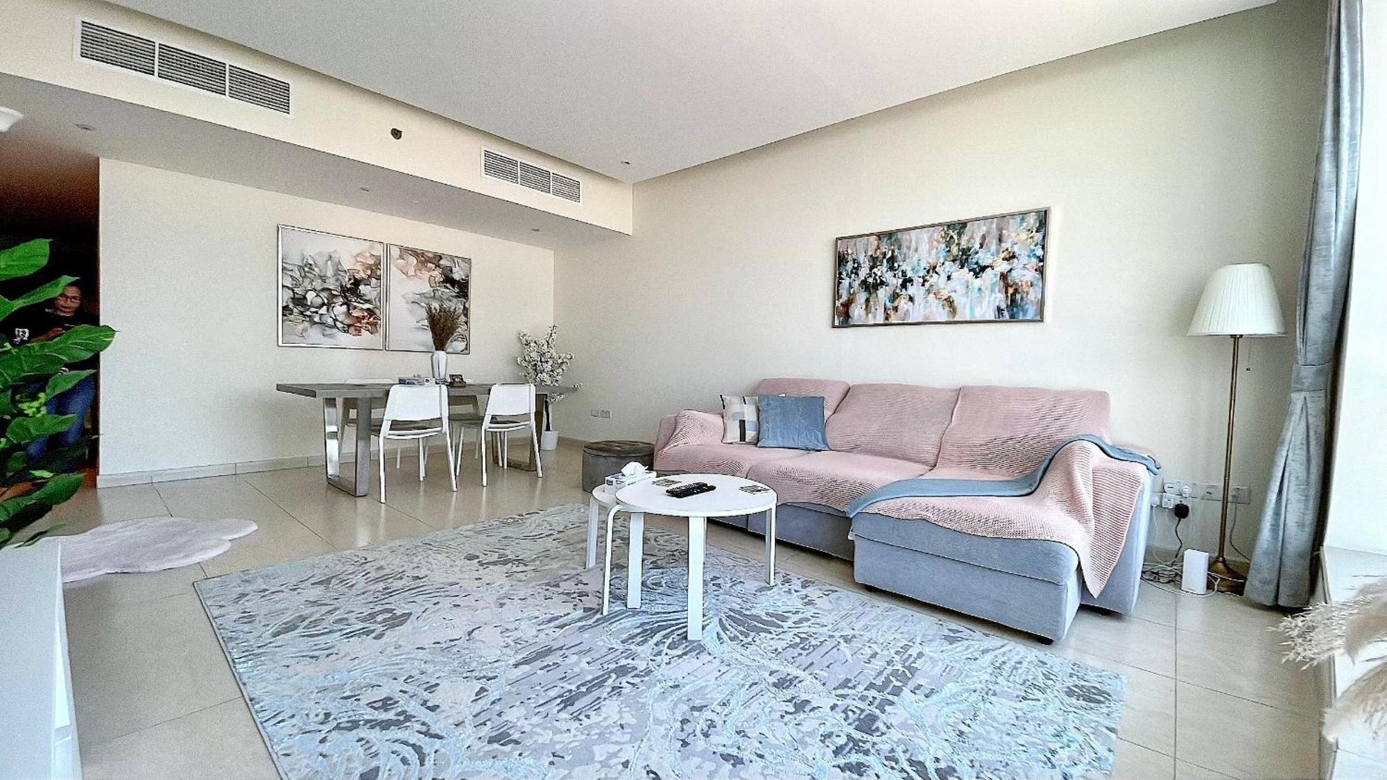 Apartment Bright & Cozy 1 Bedroom Canal View In Marina *