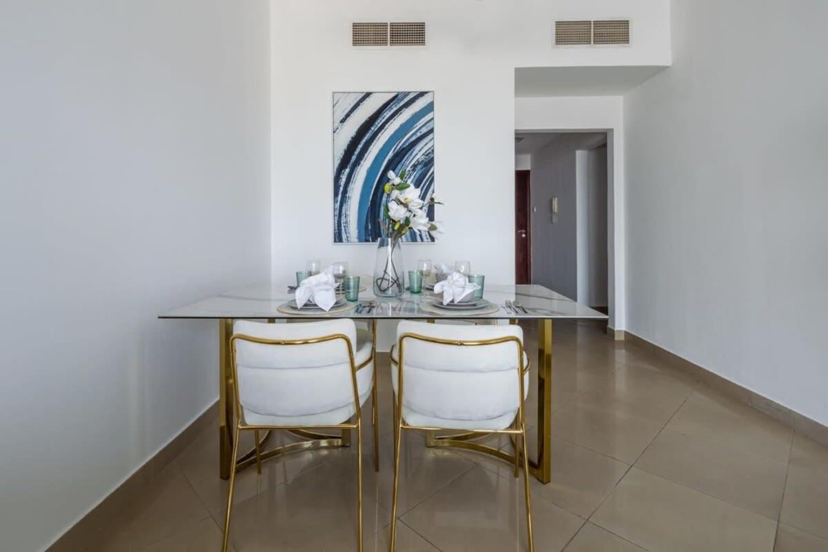 Frank Porter - Icon Tower 1 Apartment