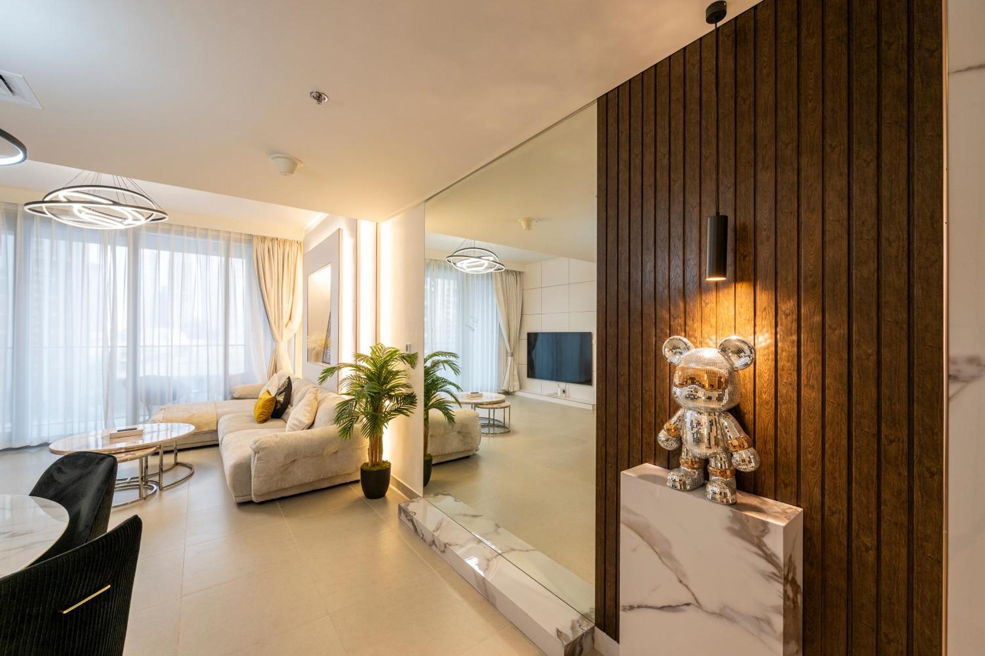 3 Bedrooms Tower 1- Downtown Skylight *