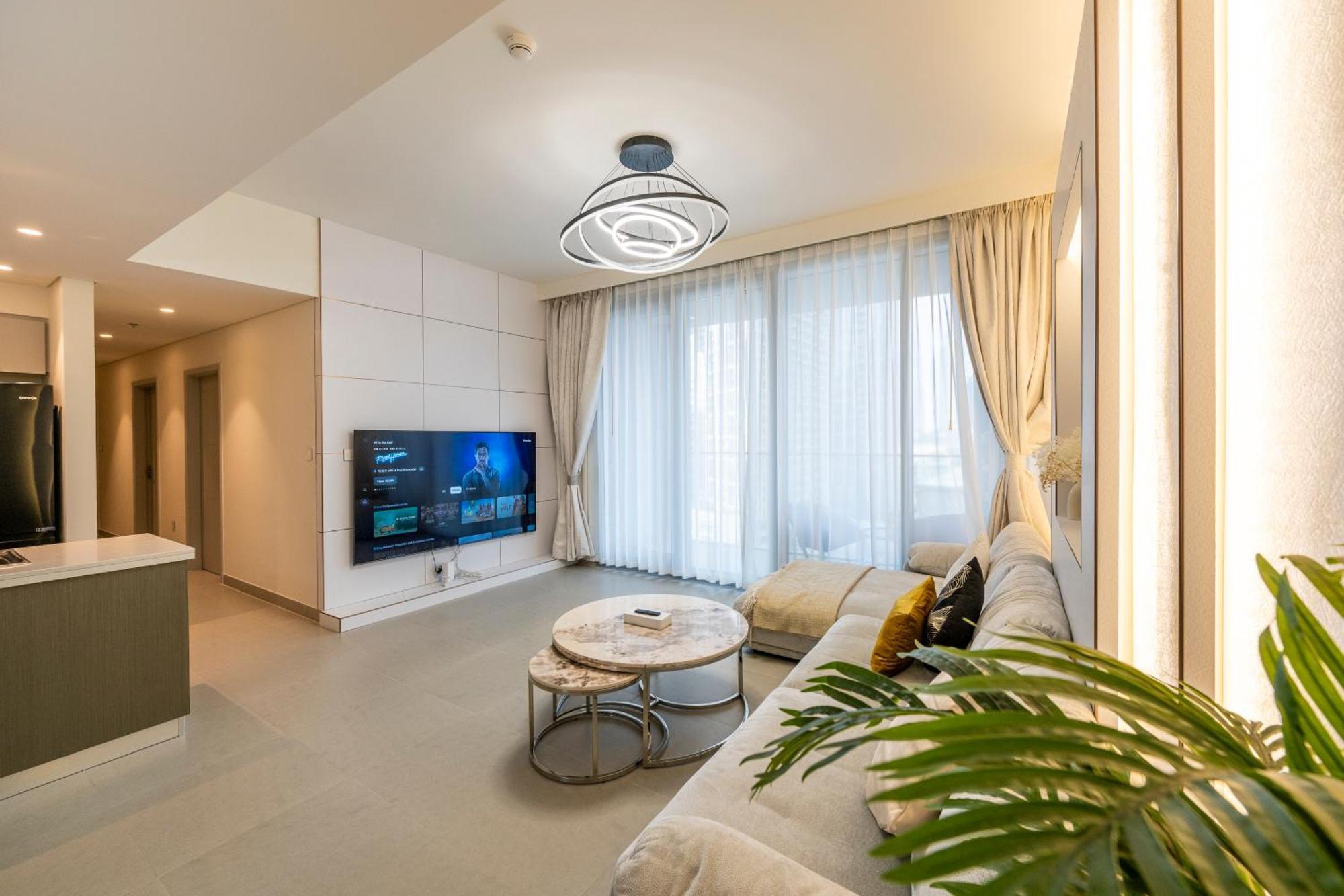 3 Bedrooms Tower 1- Downtown Skylight Apartment *