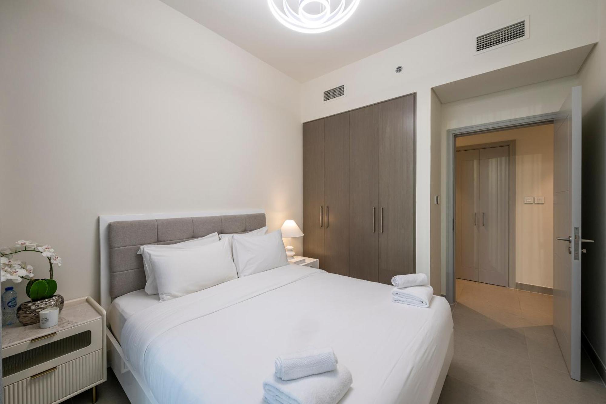 3 Bedrooms Tower 1- Downtown Skylight