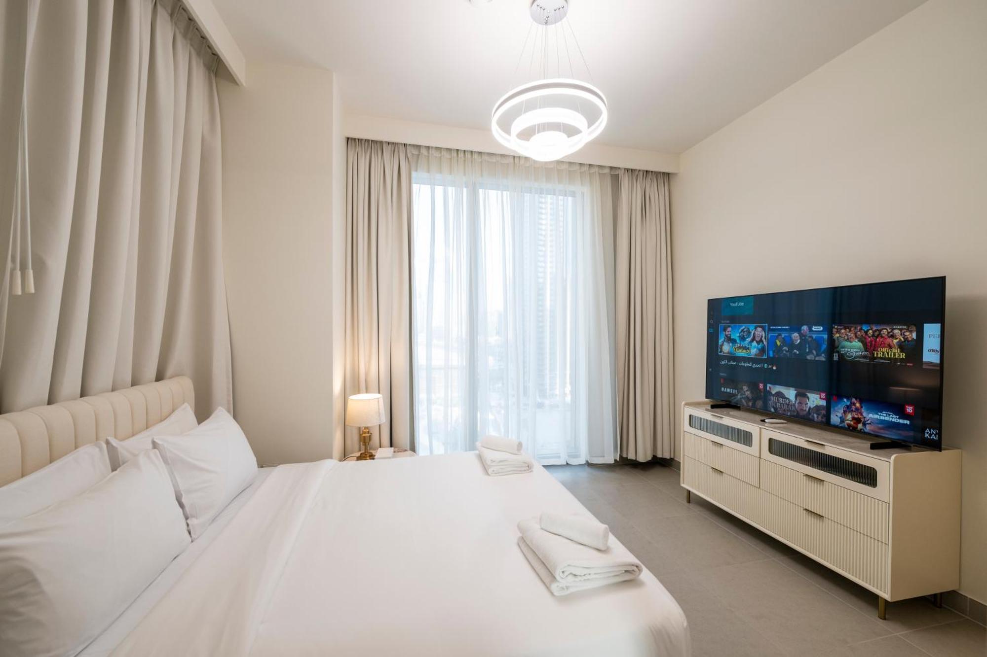 3 Bedrooms Tower 1- Downtown Skylight Apartment Dubai