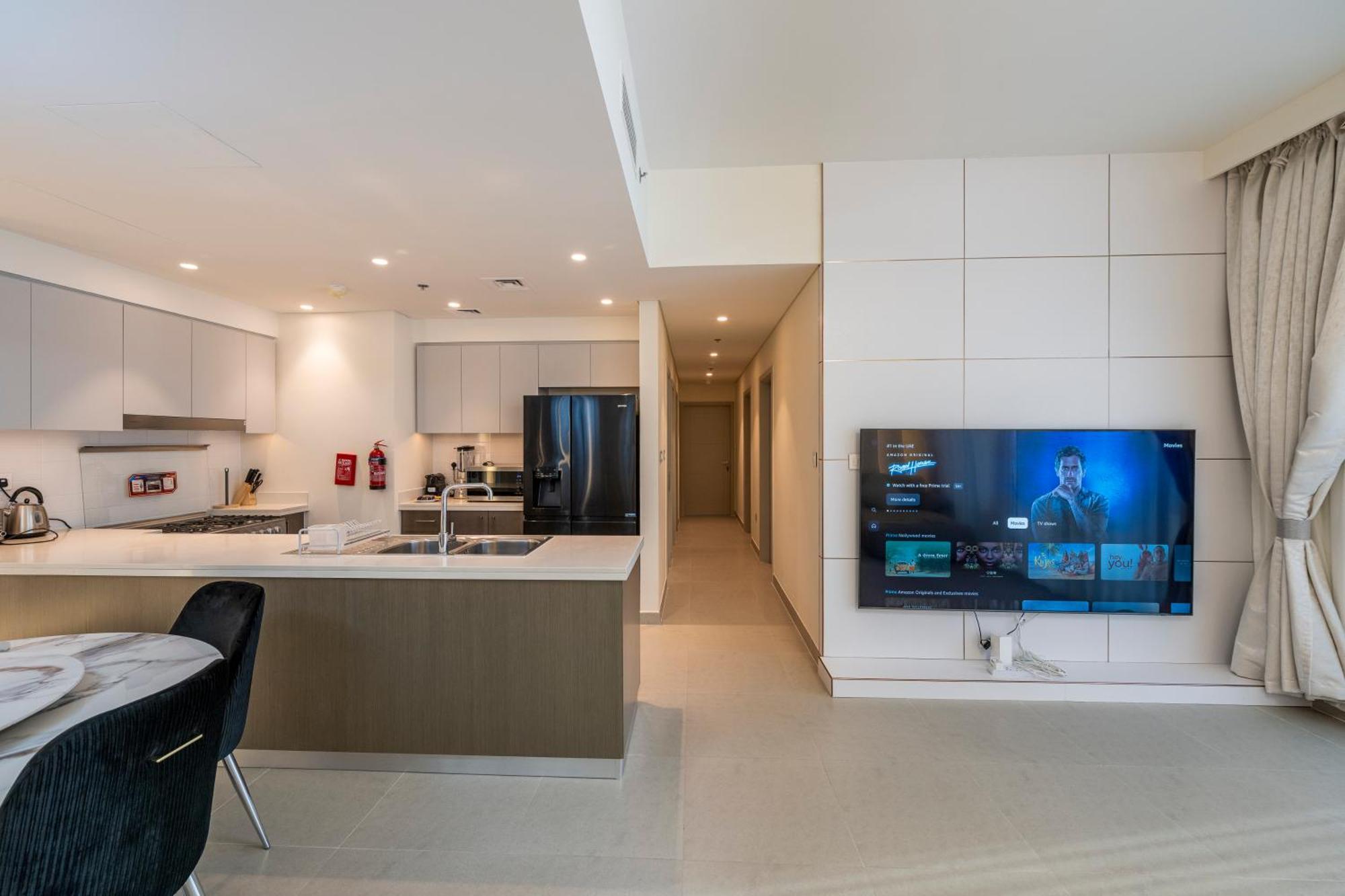 Apartment 3 Bedrooms Tower 1- Downtown Skylight *
