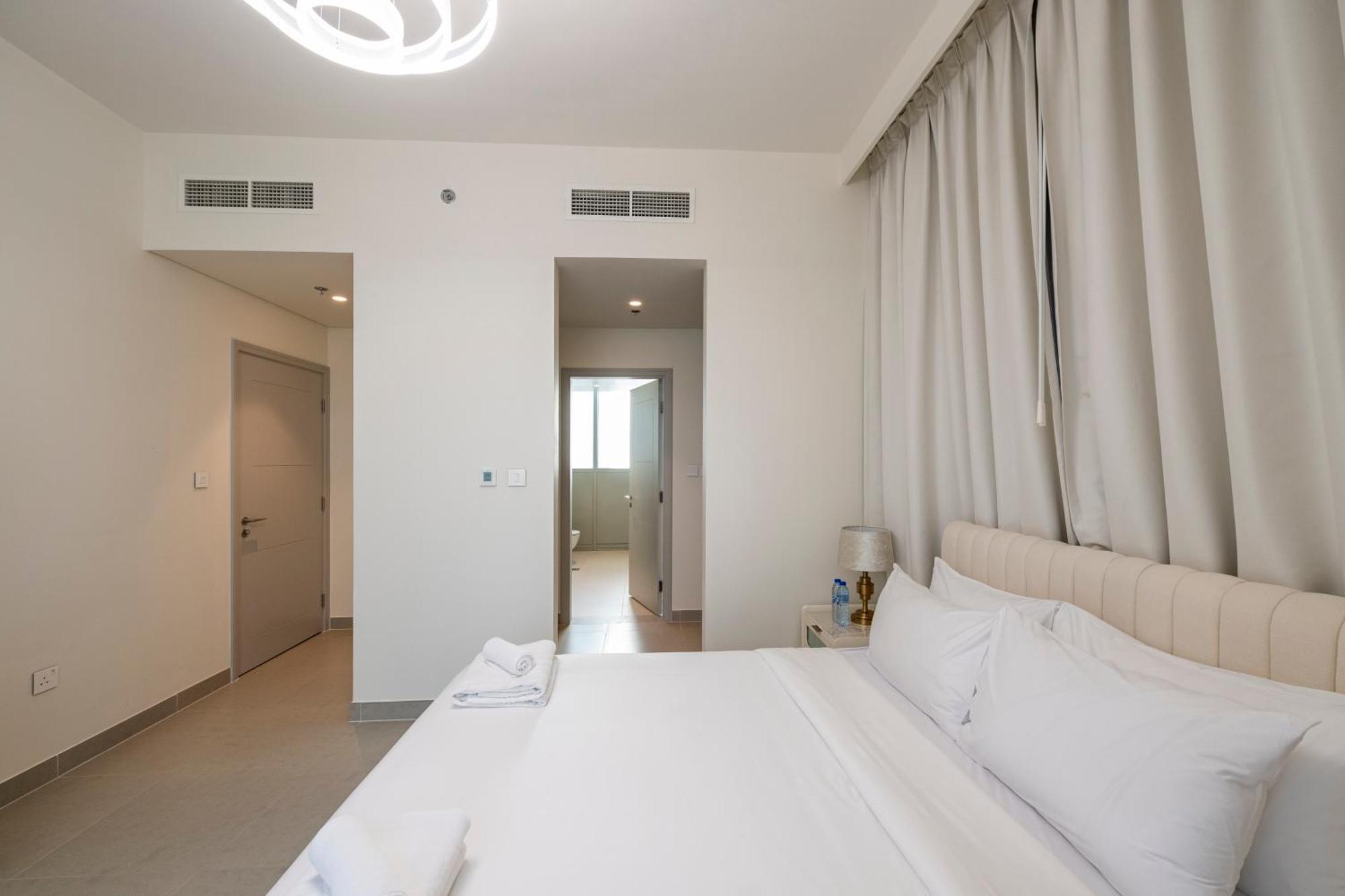 3 Bedrooms Tower 1- Downtown Skylight