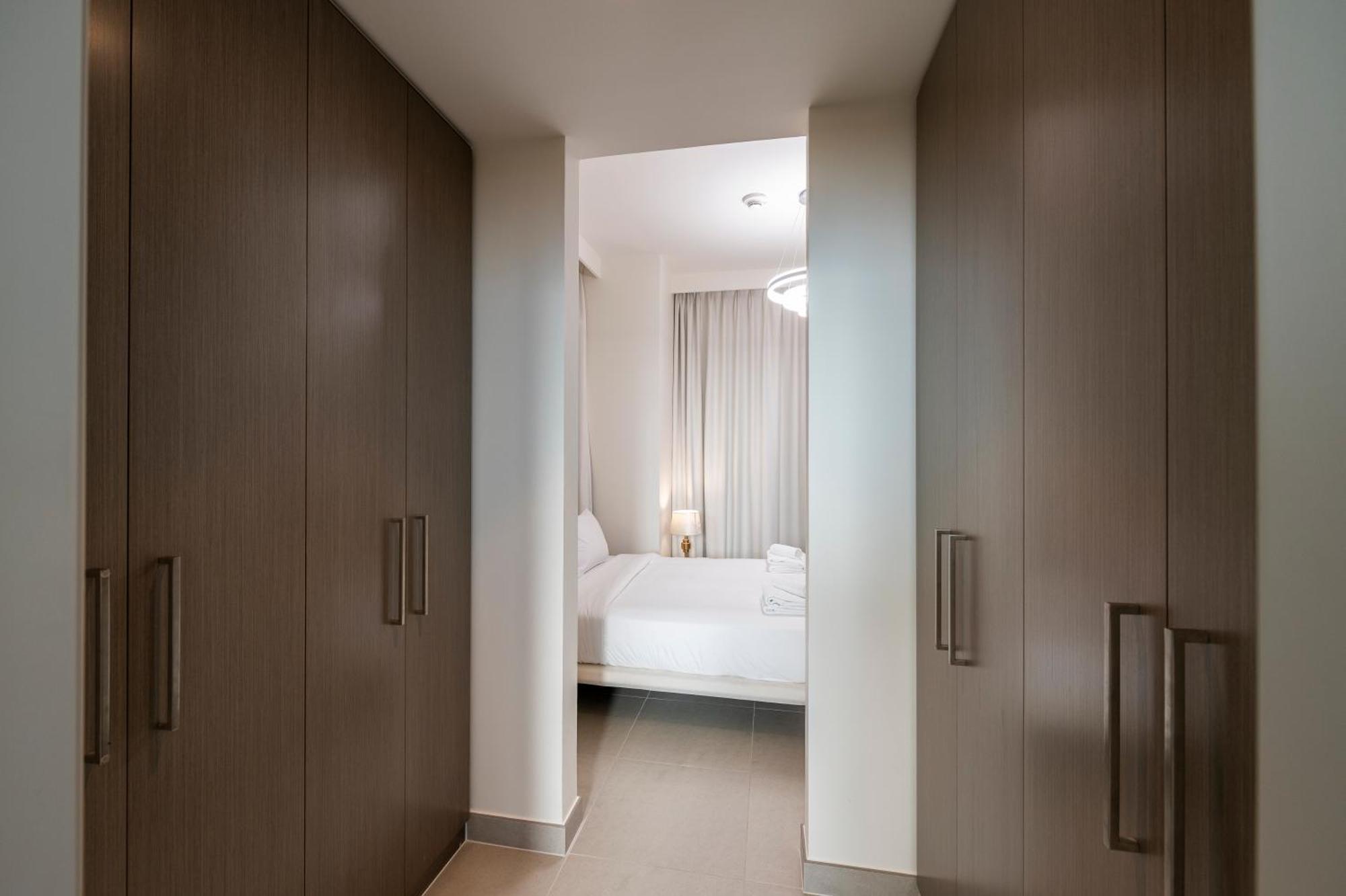 Apartment 3 Bedrooms Tower 1- Downtown Skylight