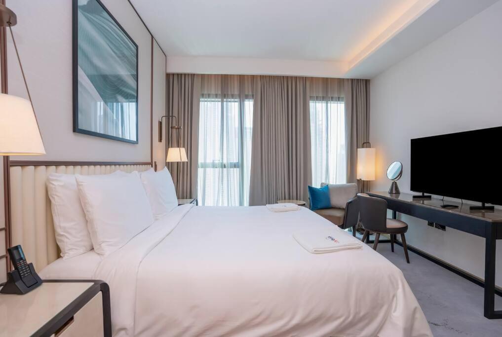 Zapbed House - Ultra Luxury 1bhk At Creek Harbour I Ix Ix Apartment