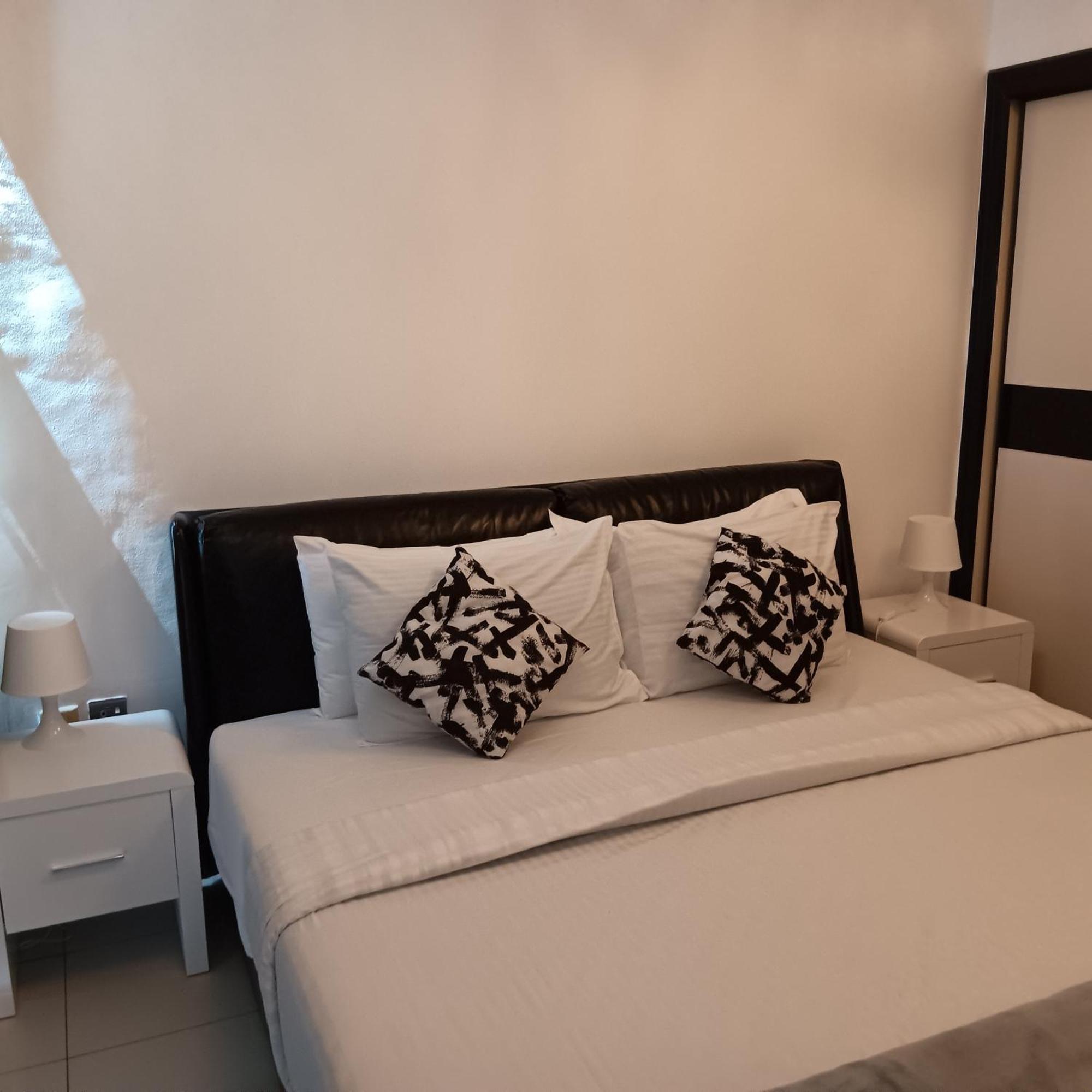 Apartment - Glitz 3 Residences - Majestic Luxe - 2br - Sleep 4 - For Families & Couples Only *