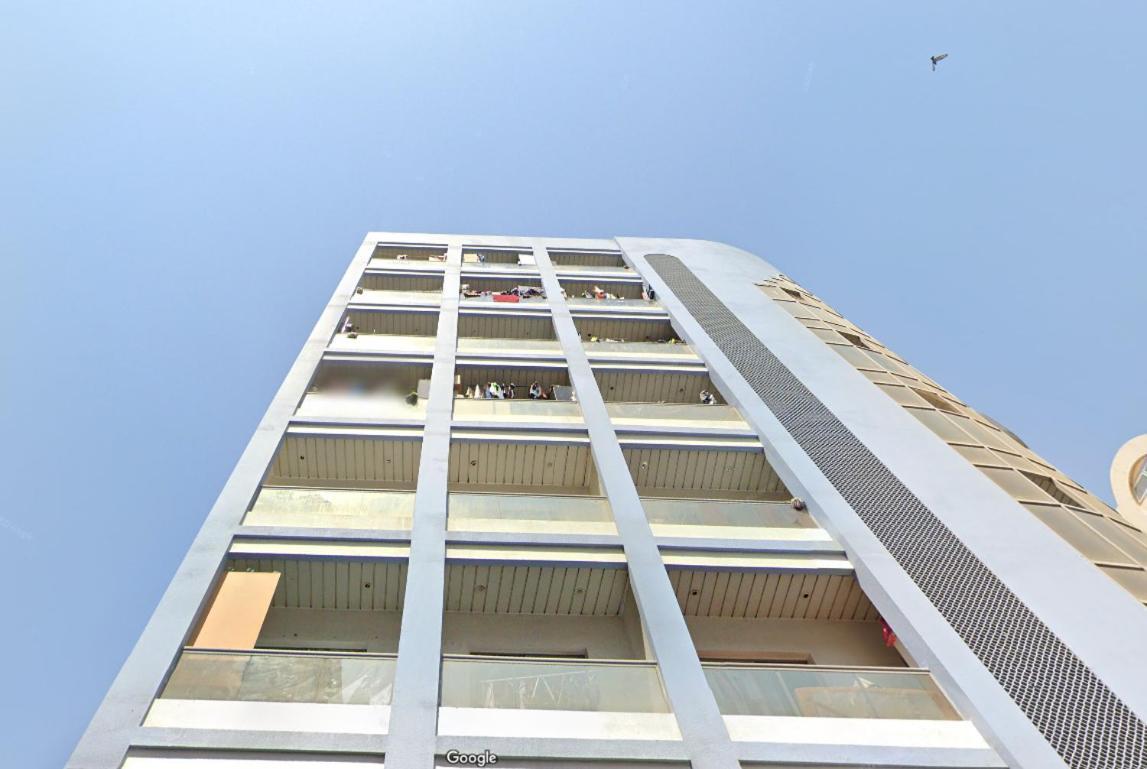 Honeycomb Capsule Near Burjuman And Sharaf Dg Metro Hostel Dubai