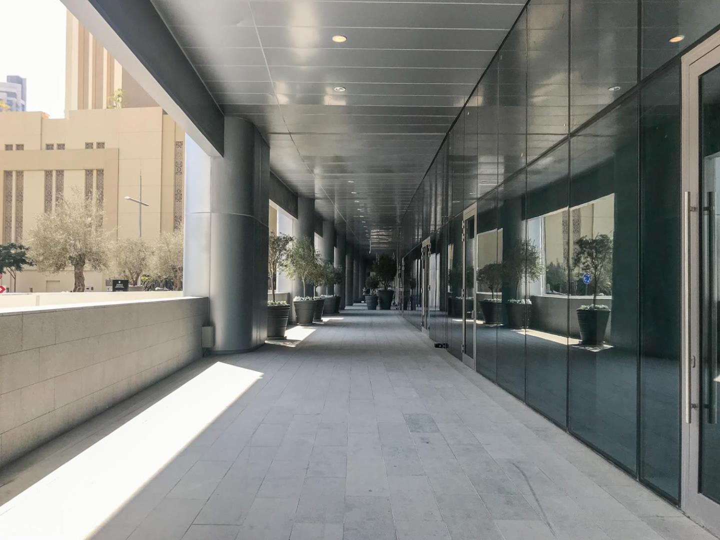 Frank Porter - Mon Reve Apartment Dubai