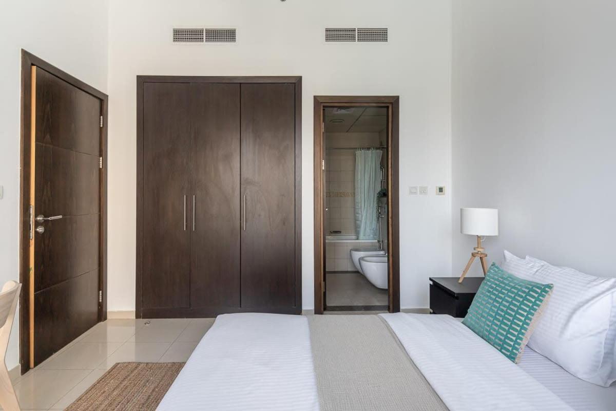 Apartment Frank Porter - Baycentral Dubai