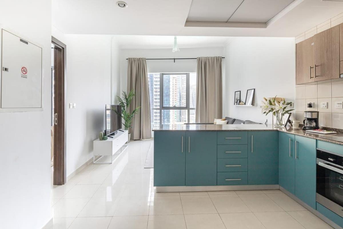 Apartment Frank Porter - Baycentral Dubai