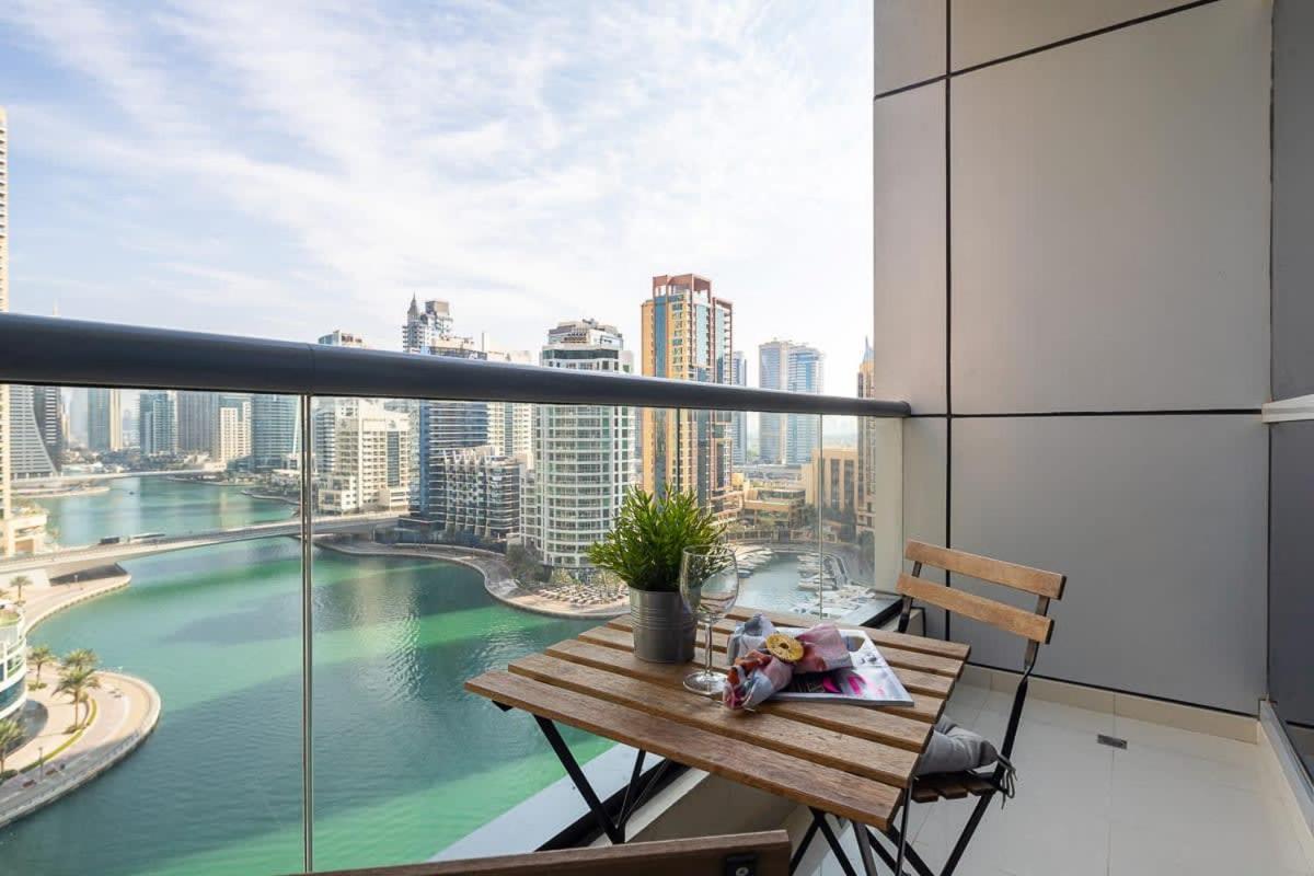 Apartment Frank Porter - Baycentral Dubai