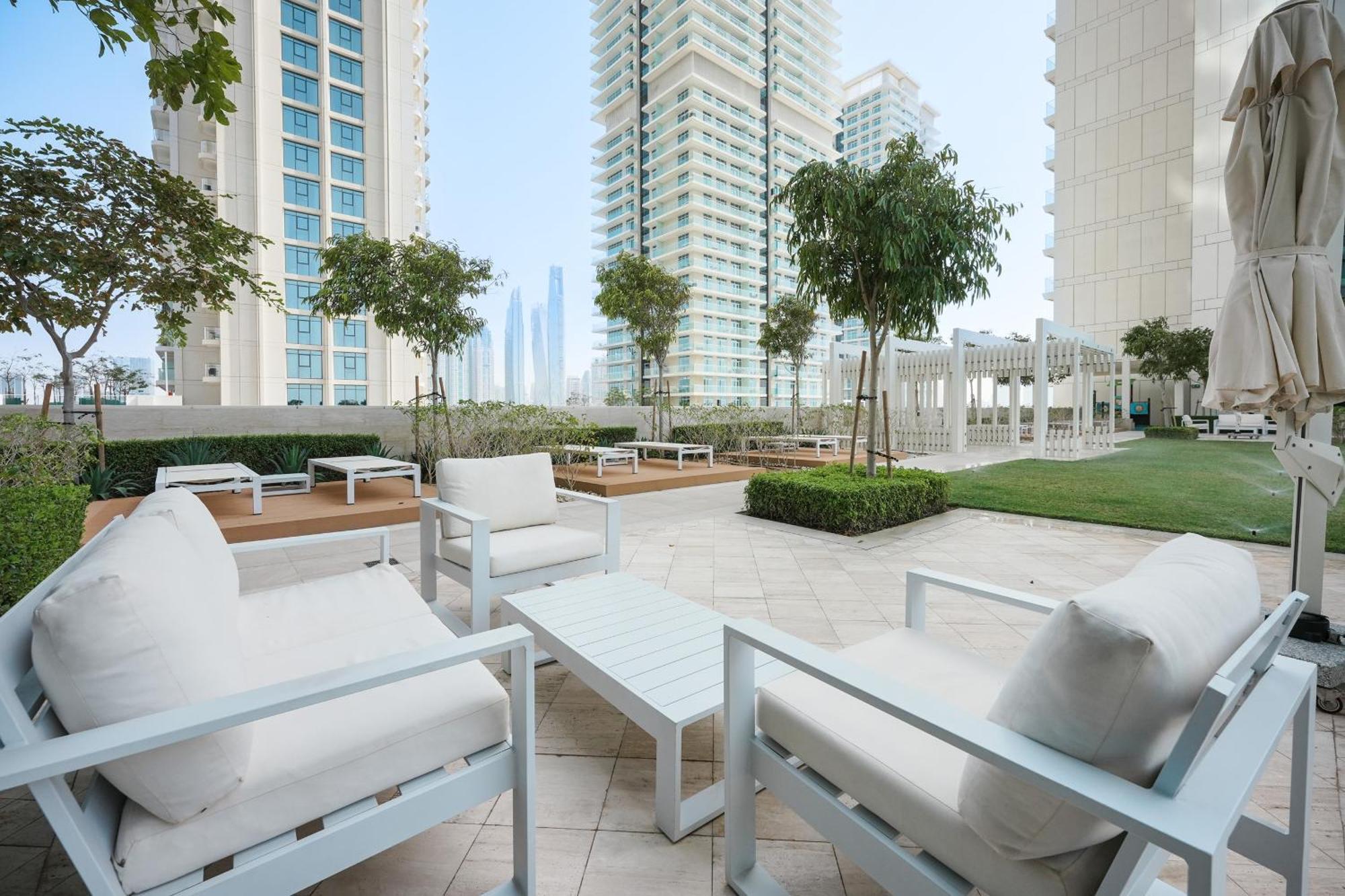 Apartment Stayis - Emaar Front View 1 Bedroom