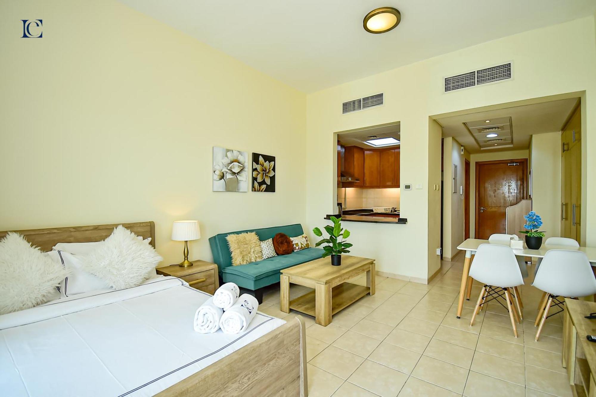 Luxury Escapes - Tranquil Retreat - Apts Near Metro And Mall - Discovery Gardens - Shar & Mcl Apartment