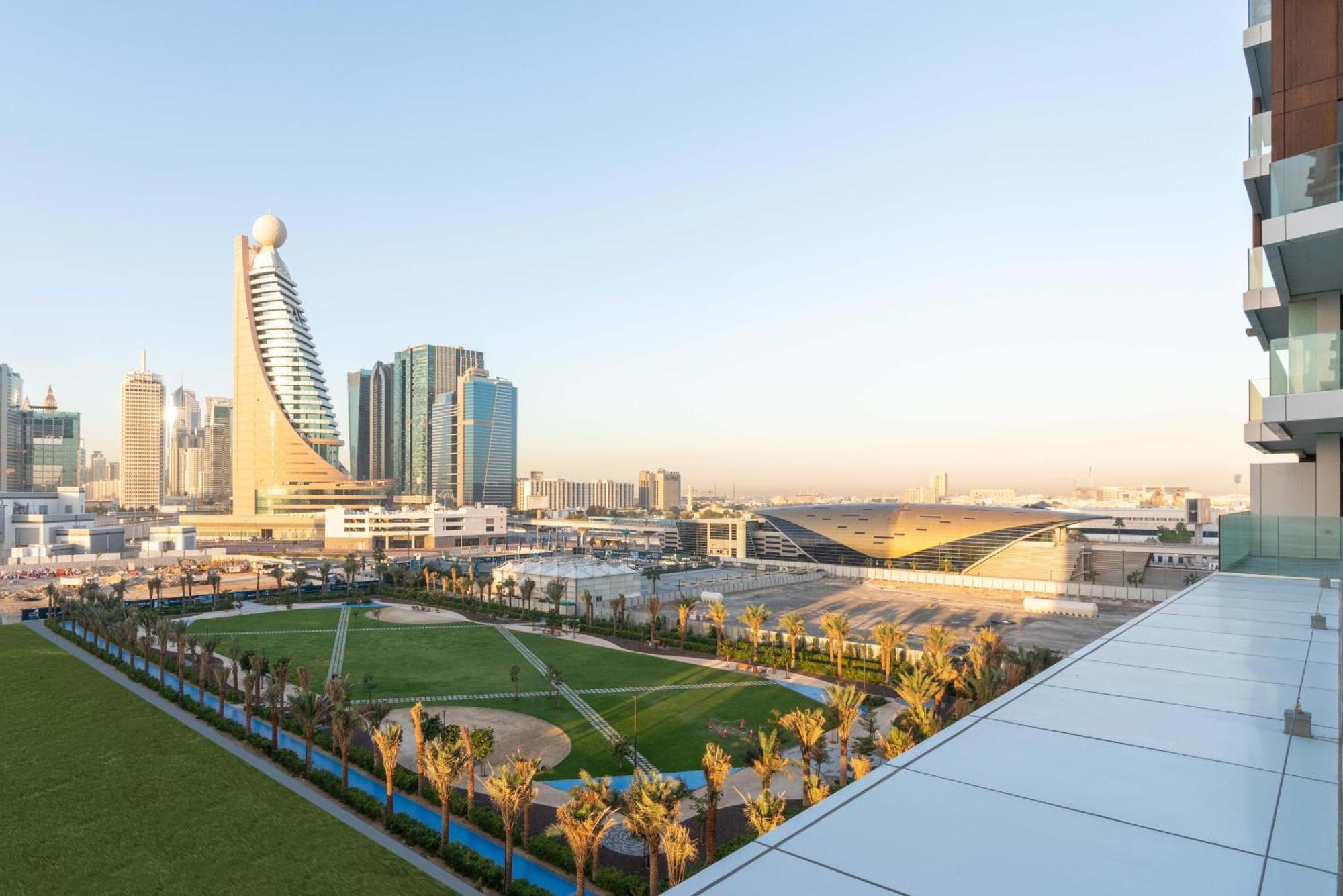 Ultimate / 3 Beds / Gorgeous Frame And Park View / 250m From Metro / 1 Stop From World Trade Center * Dubai