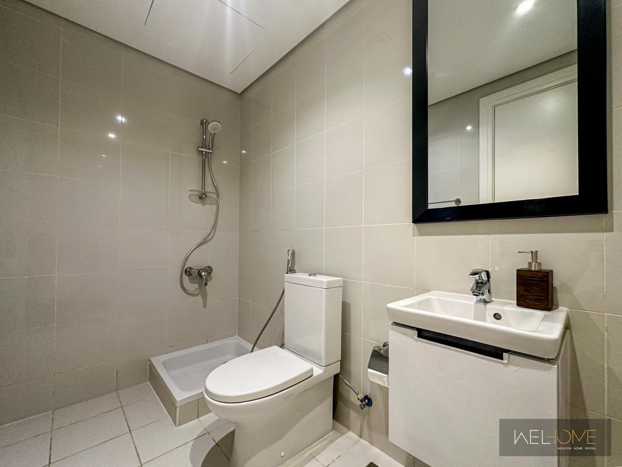 Welhome - Luxury Living In Business Bay 2br + Maid's Apartment