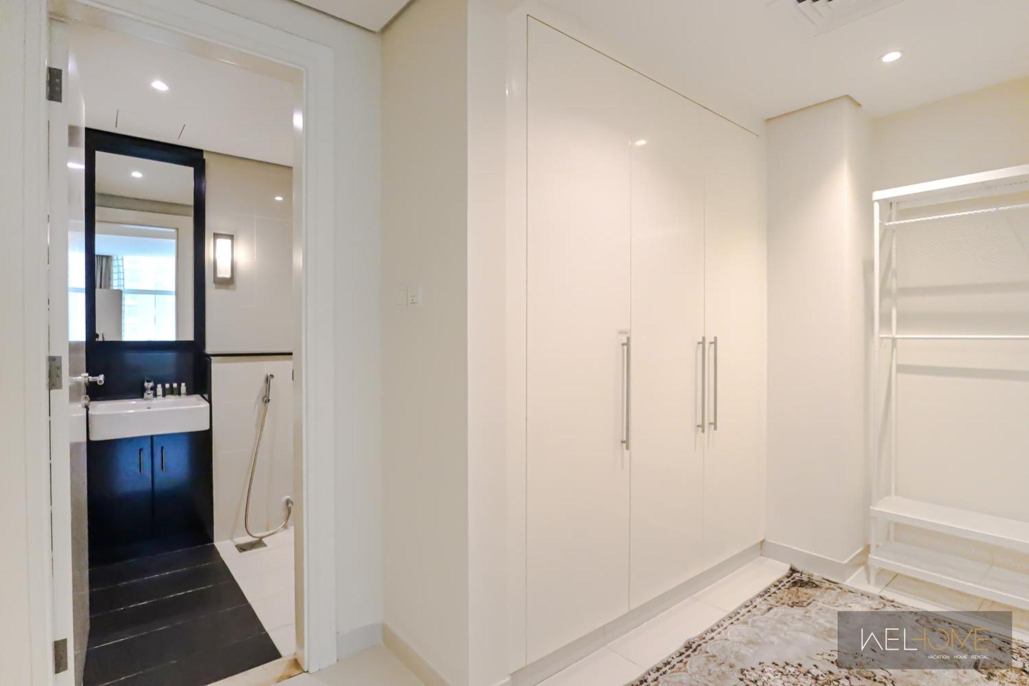 Welhome - Luxury Living In Business Bay 2br + Maid's Apartment *