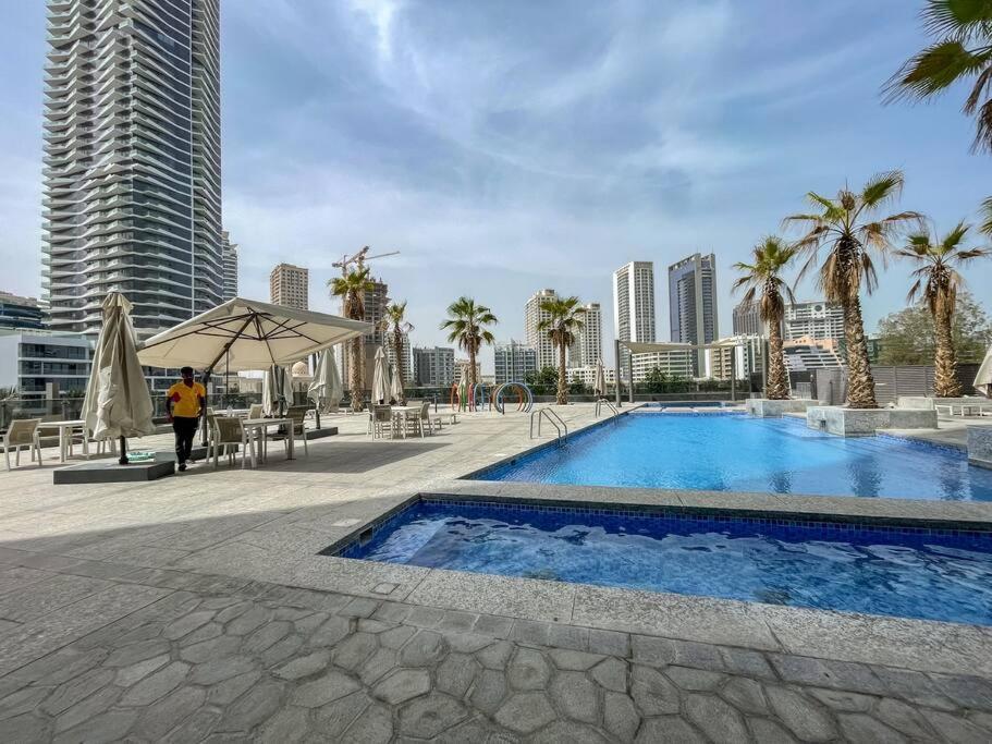 Stylish At Sparkle Tower Jbr By Suiteable *