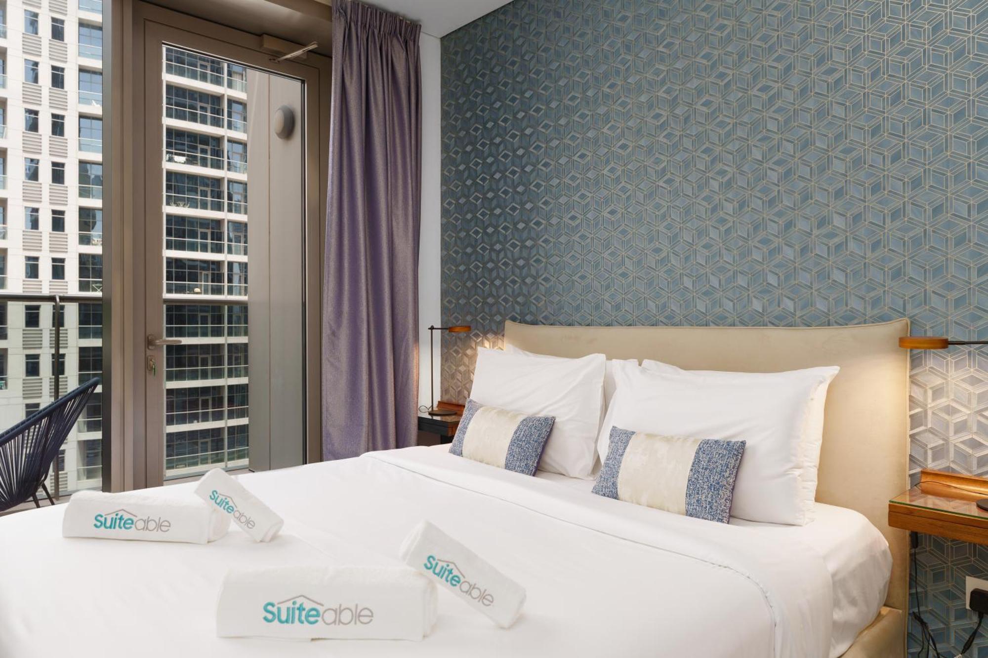 Elevated Living In Sparkle Tower- Suiteable * Dubai
