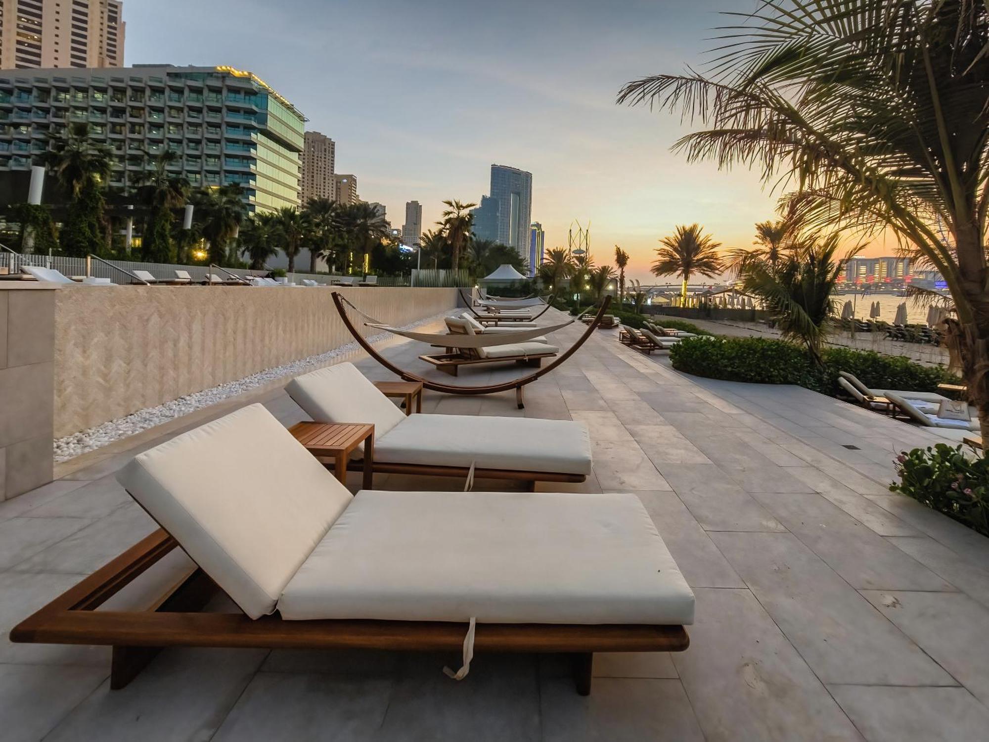 Apartment Stylish Sea View From New 2bd La Vie