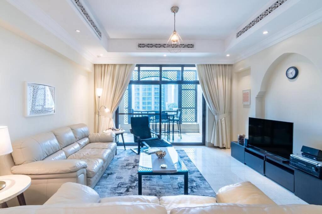 Apartment First Class 3br Blissful Fountain Escape *