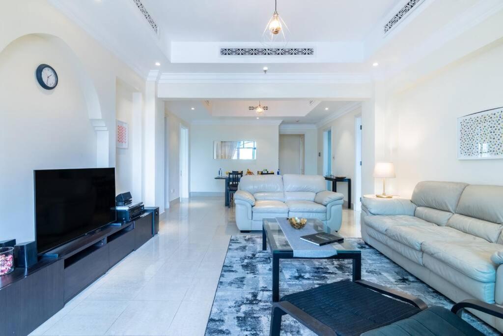 First Class 3br Blissful Fountain Escape * Dubai