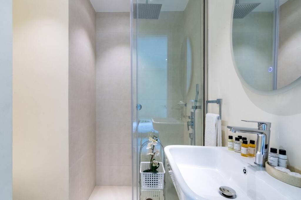 Apartment First Class 3br Blissful Fountain Escape
