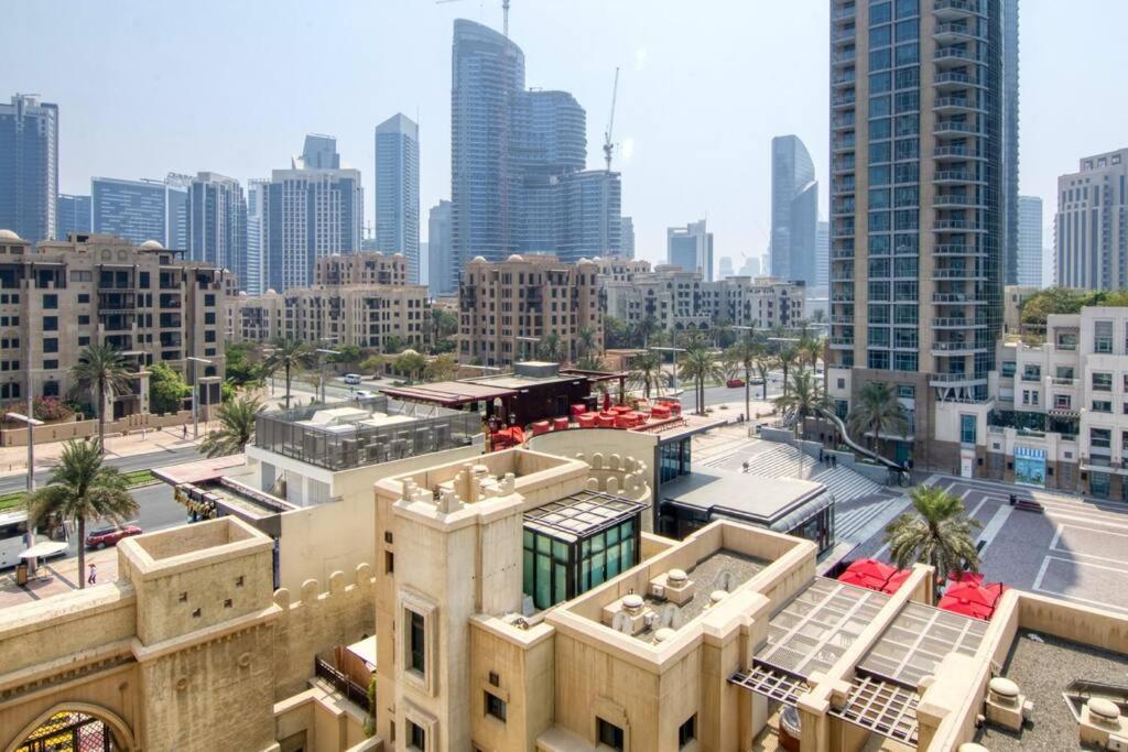 First Class 3br Blissful Fountain Escape Dubai