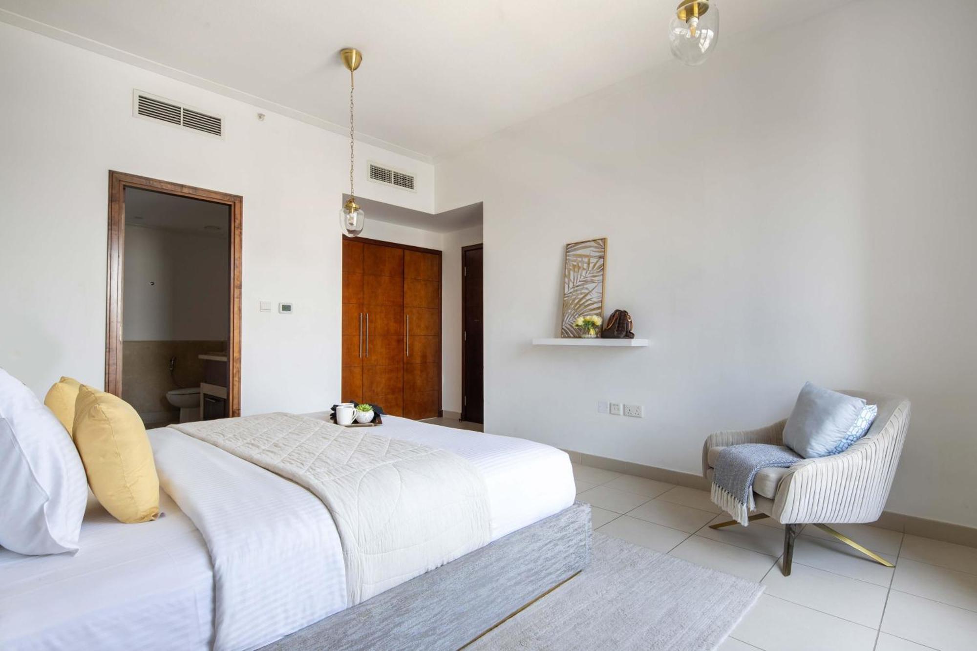 Frank Porter - South Ridge 6 Apartment Dubai