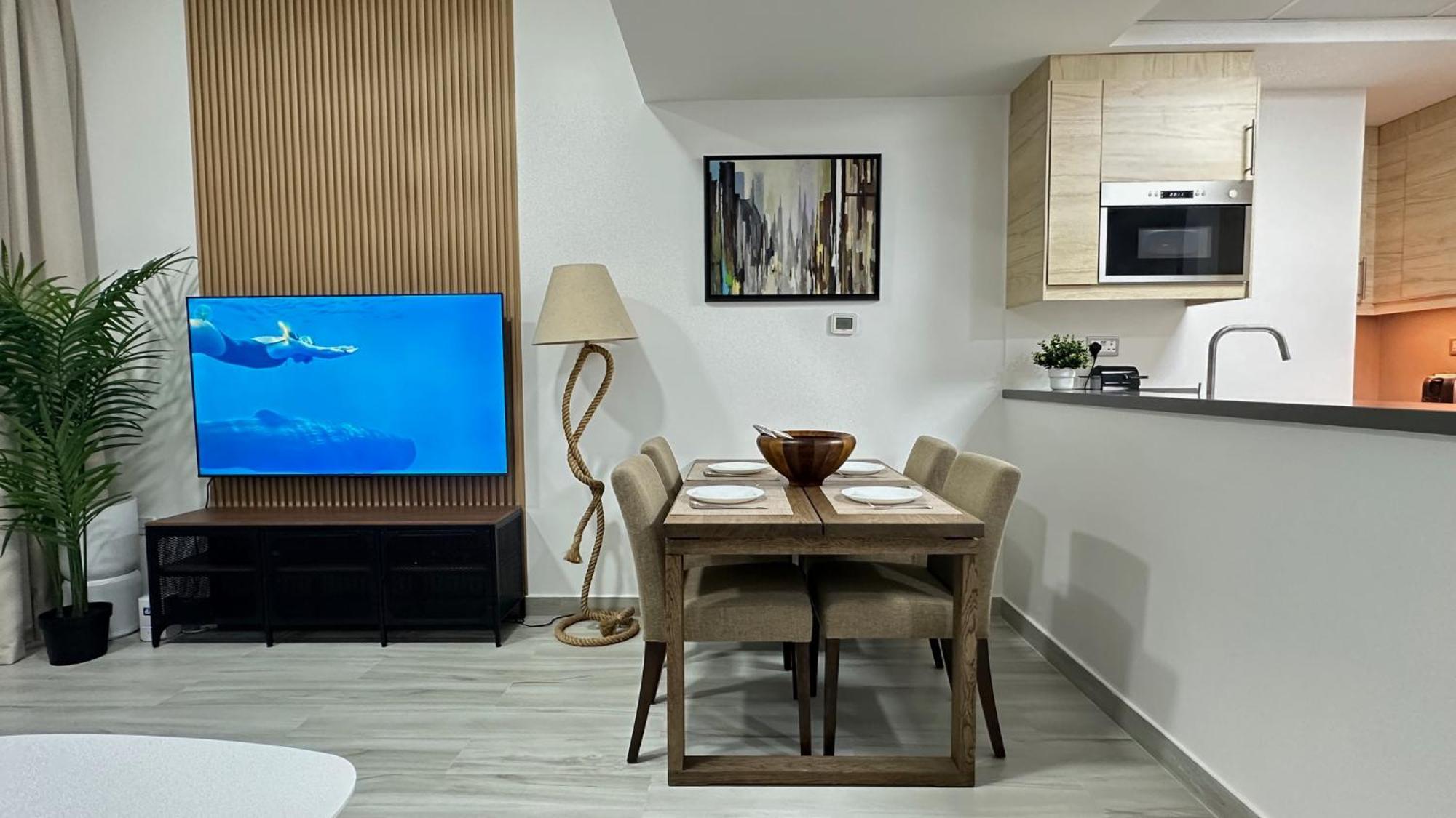 Modern 1br In Marina With Sea View * Dubai