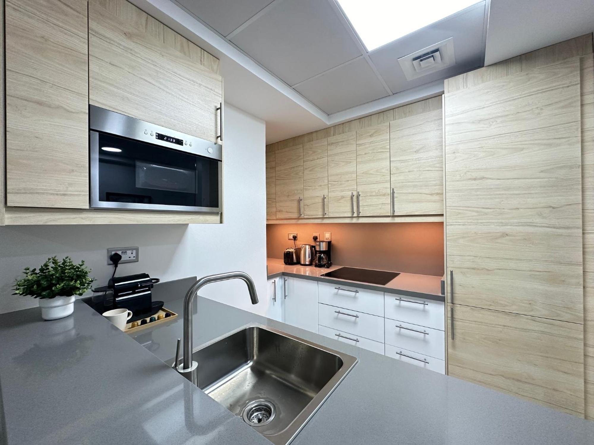 Modern 1br In Marina With Sea View Apartment