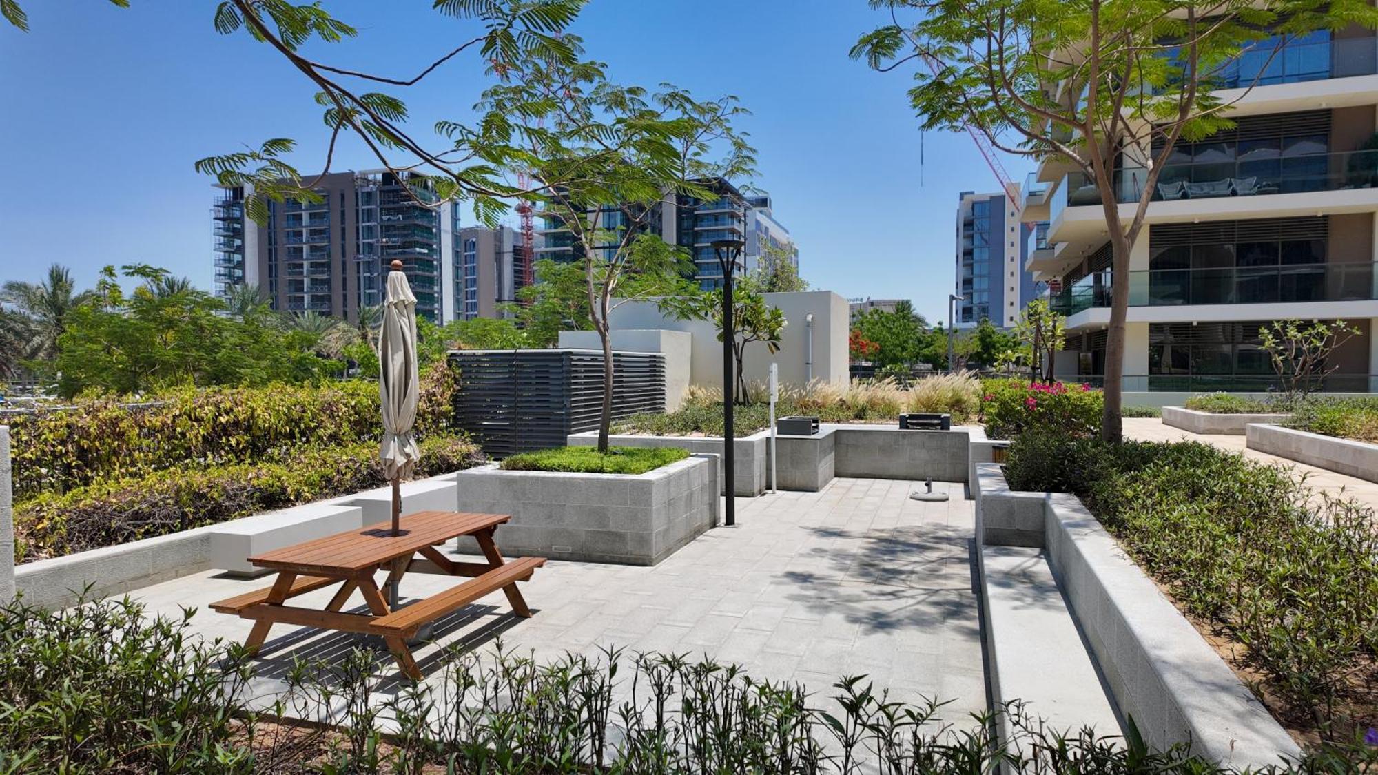 Apartment Luxurious New Brand 2br At Mulberry 2 At Park Heights Building A2 - Hills Dubai