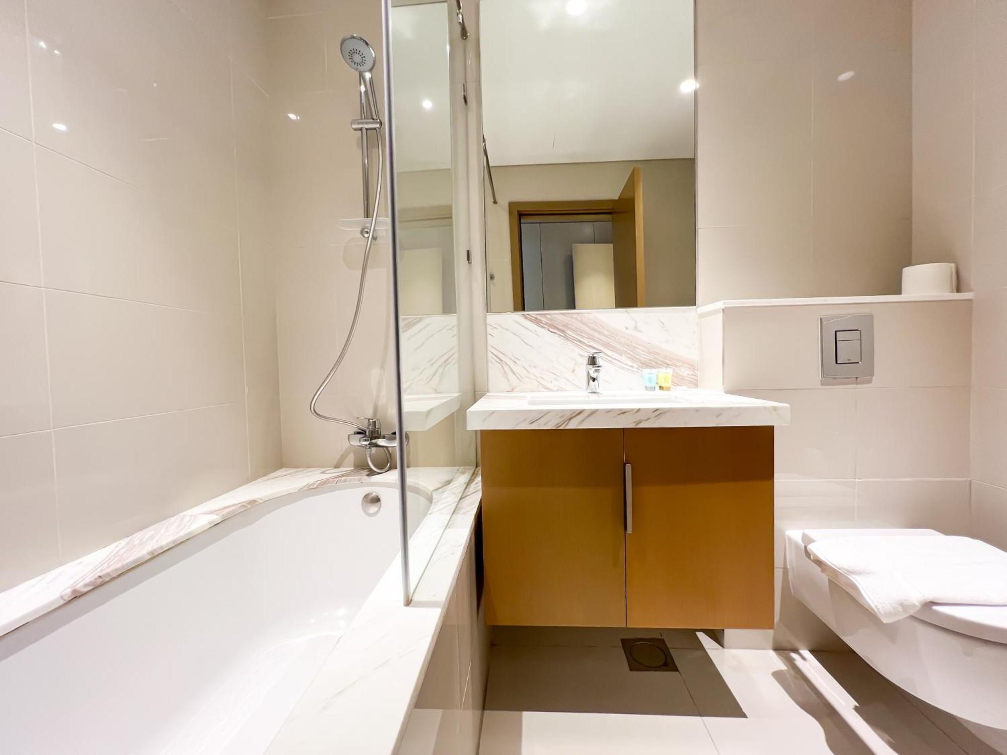 Luxurious New Brand 2br At Mulberry 2 At Park Heights Building A2 - Hills * Dubai